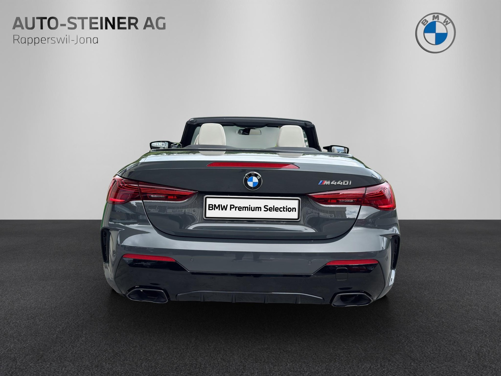 BMW M440i xDrive Cabrio-image-3