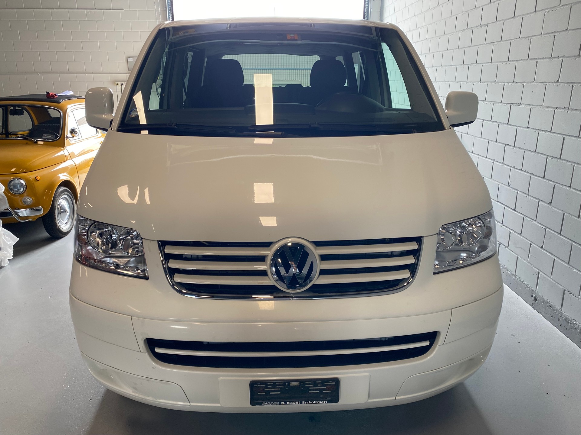 VW T5 Multivan Comfortline 2.5 TDI-image-2