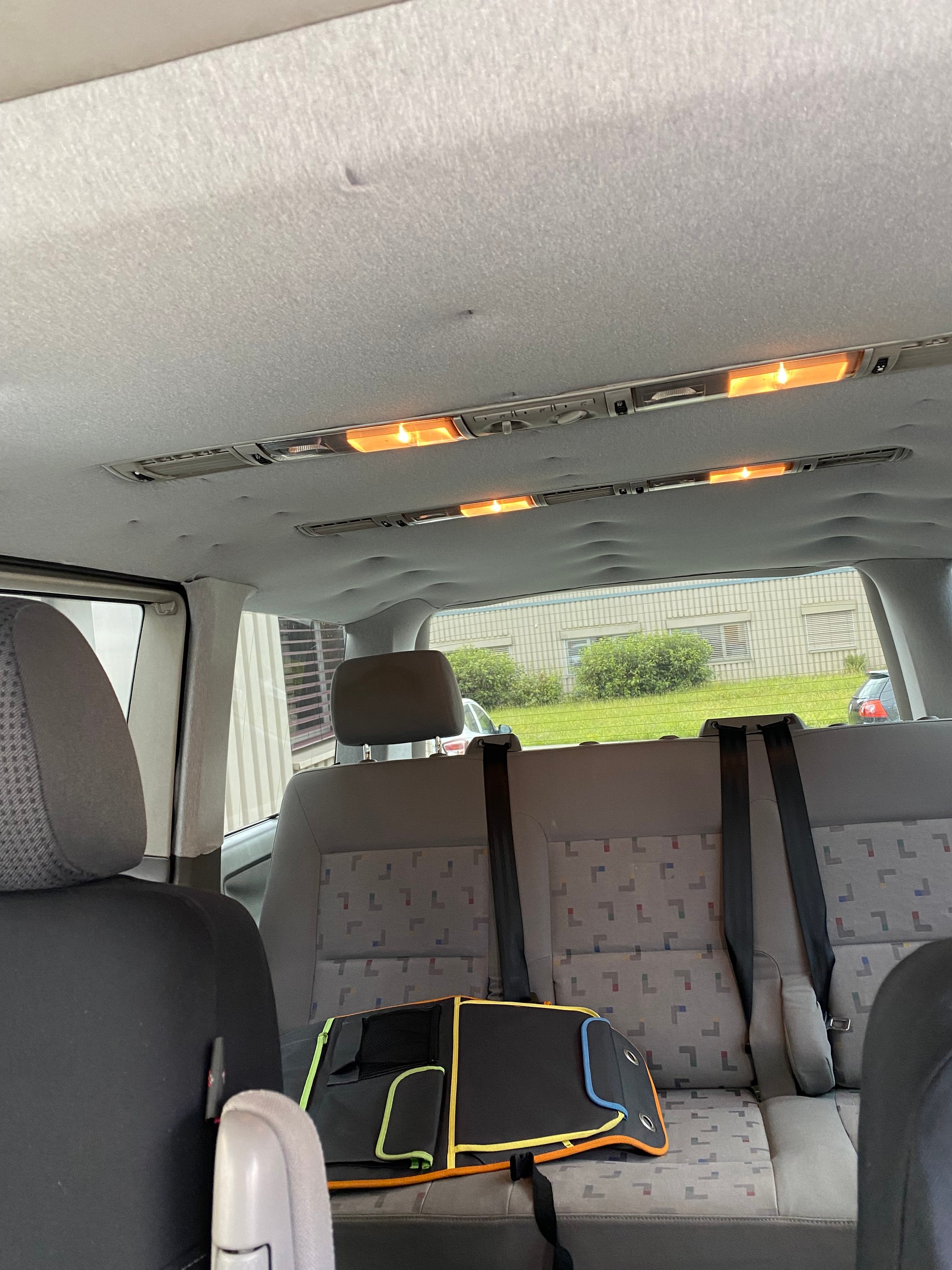 VW T5 Multivan Comfortline 2.5 TDI-image-13