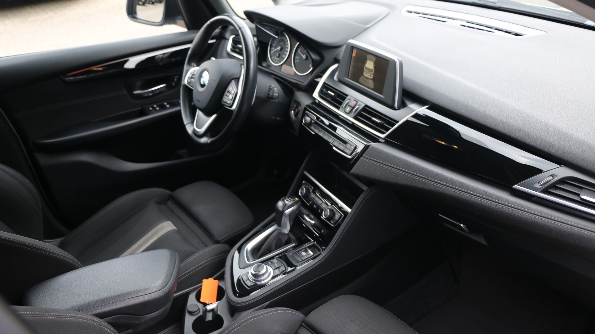 BMW 218d Active Tourer Sport-image-16