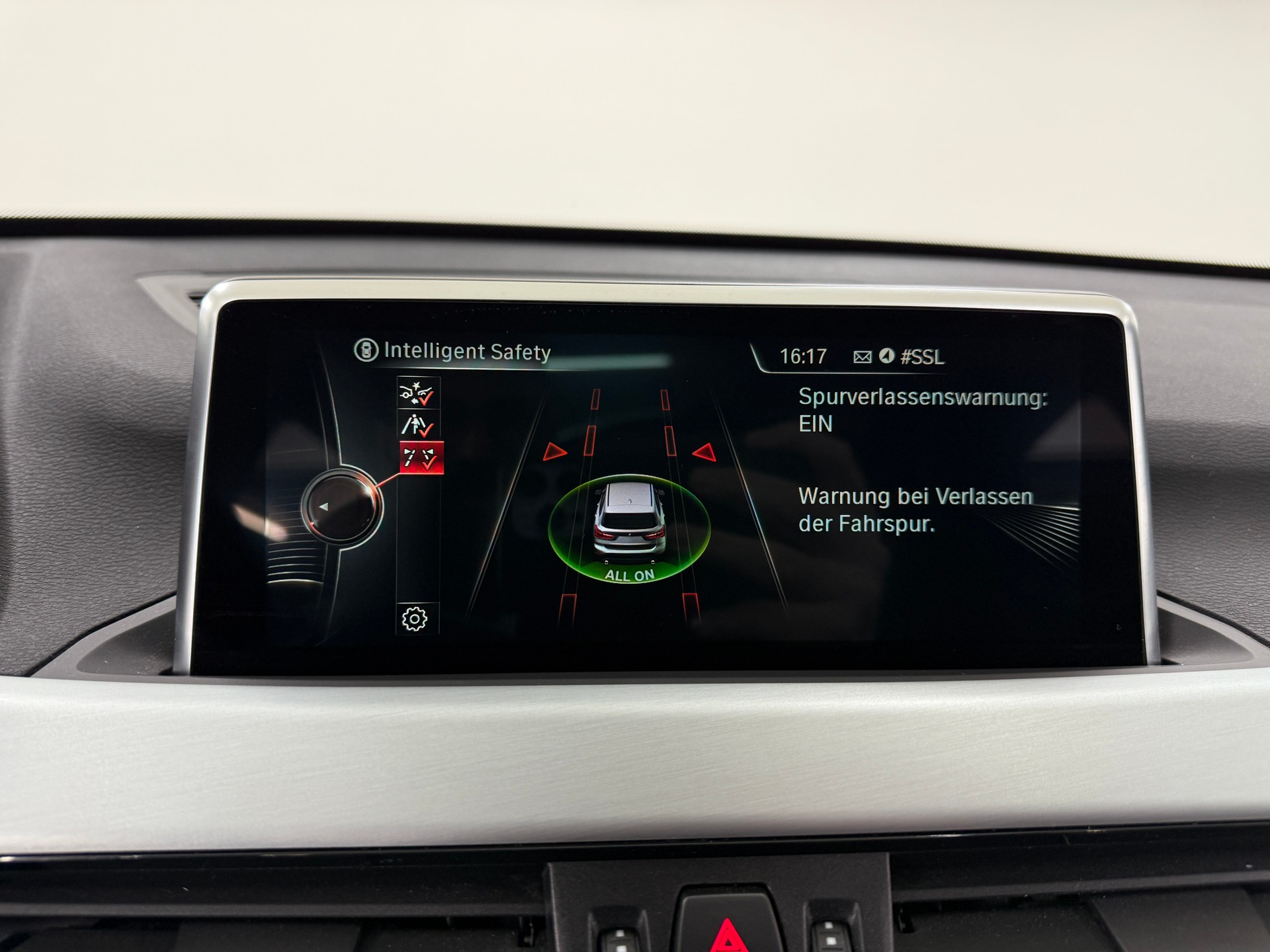 BMW X1 xDrive 25d M Sport 231PS Steptronic ★ Panoramadach ★ RF-Kamera ★ Head-Up-Display ★ Komfortzugang ★-image-15