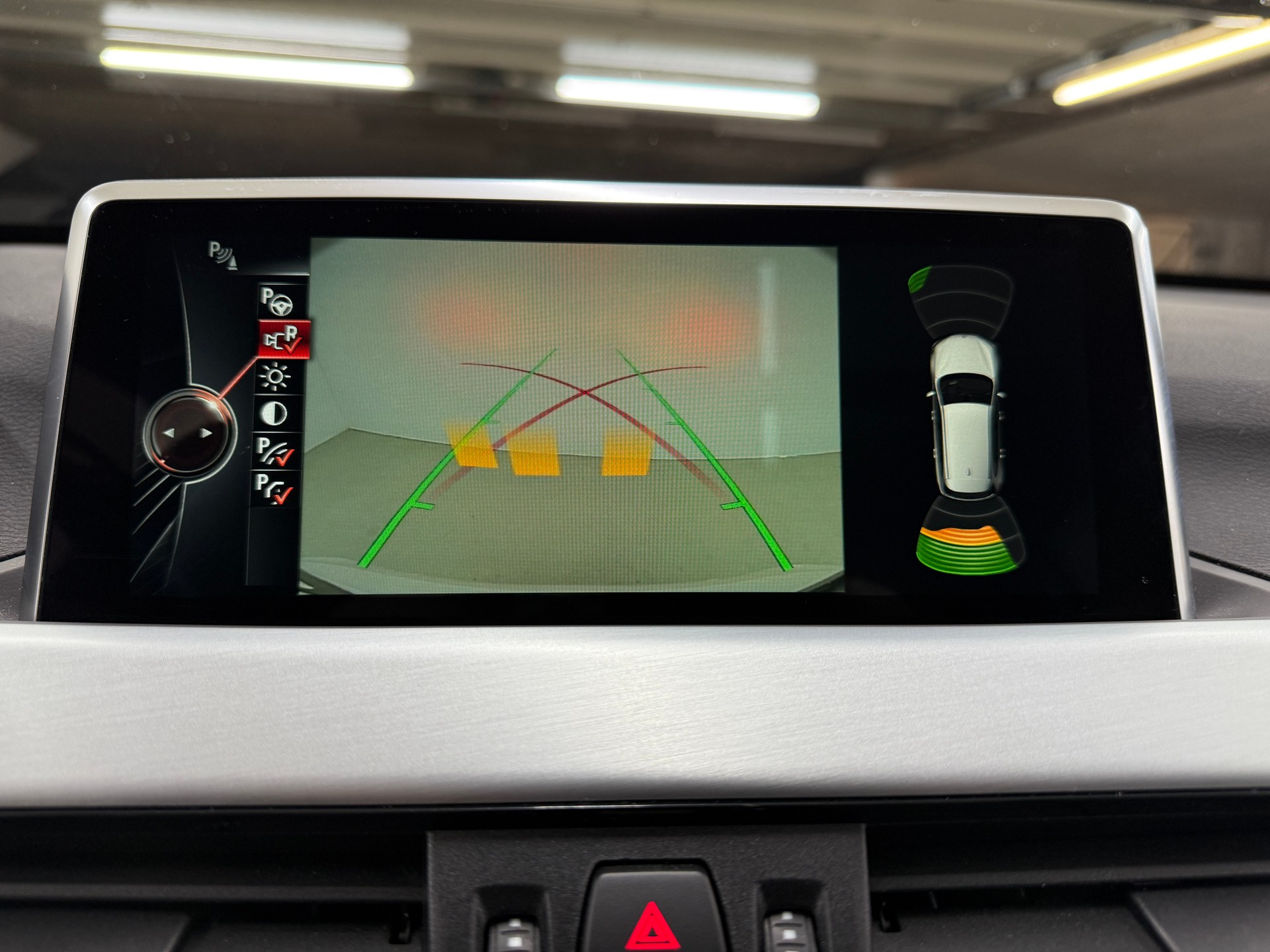 BMW X1 xDrive 25d M Sport 231PS Steptronic ★ Panoramadach ★ RF-Kamera ★ Head-Up-Display ★ Komfortzugang ★-image-13