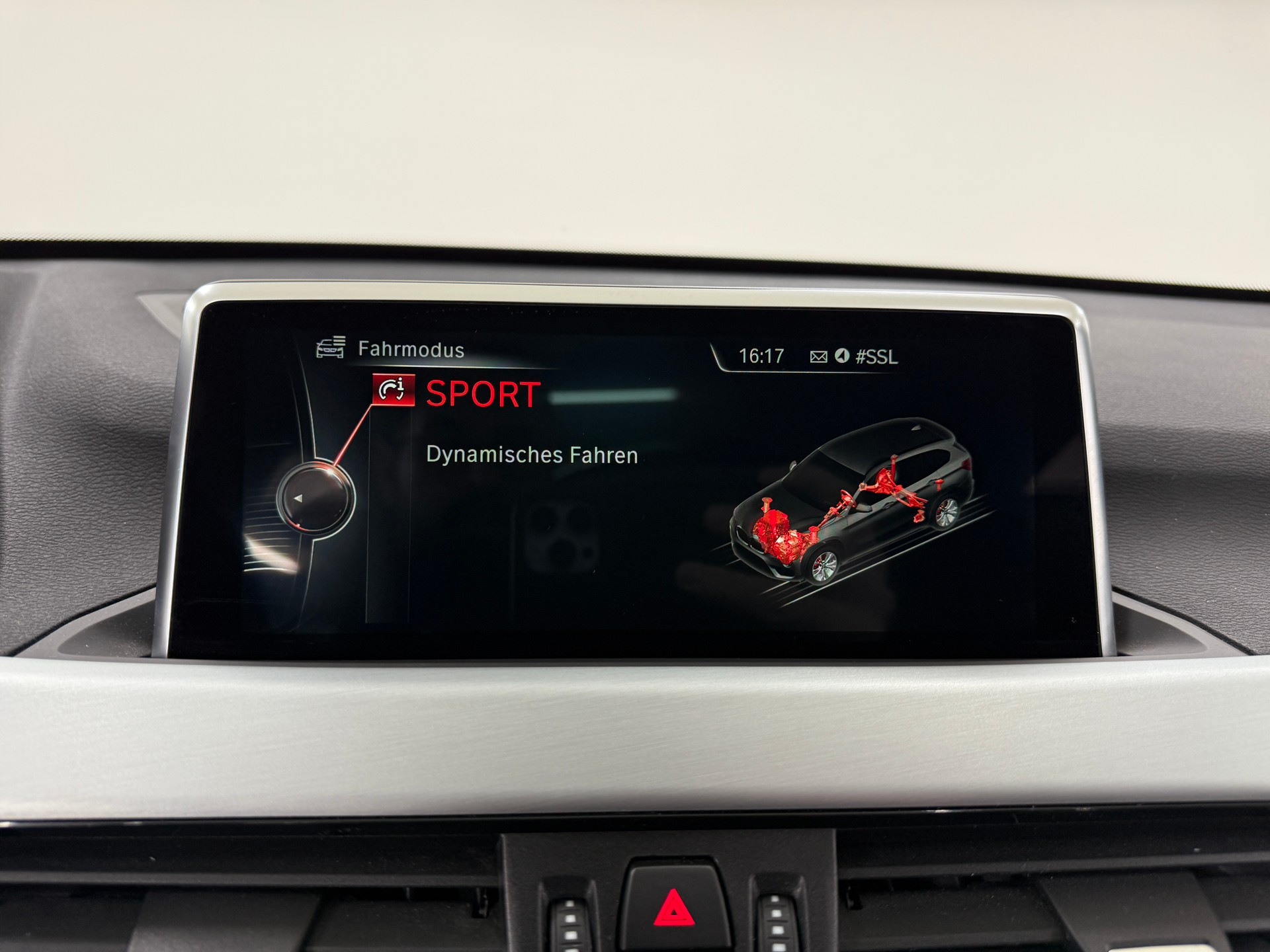 BMW X1 xDrive 25d M Sport 231PS Steptronic ★ Panoramadach ★ RF-Kamera ★ Head-Up-Display ★ Komfortzugang ★-image-14