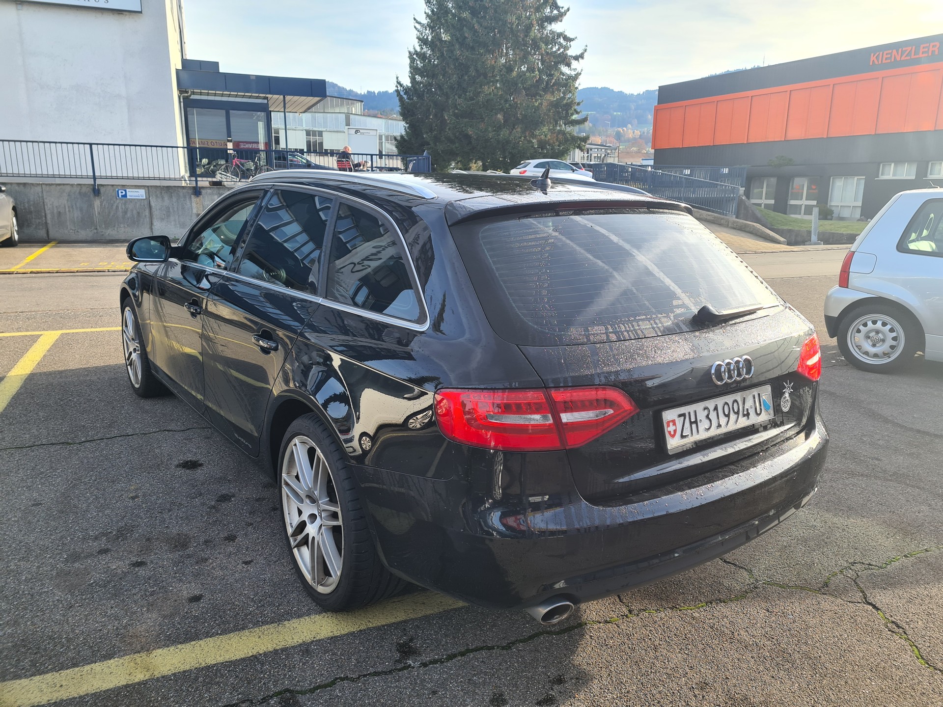 AUDI A4 Avant 3.0 TDI quattro S-tronic-image-2