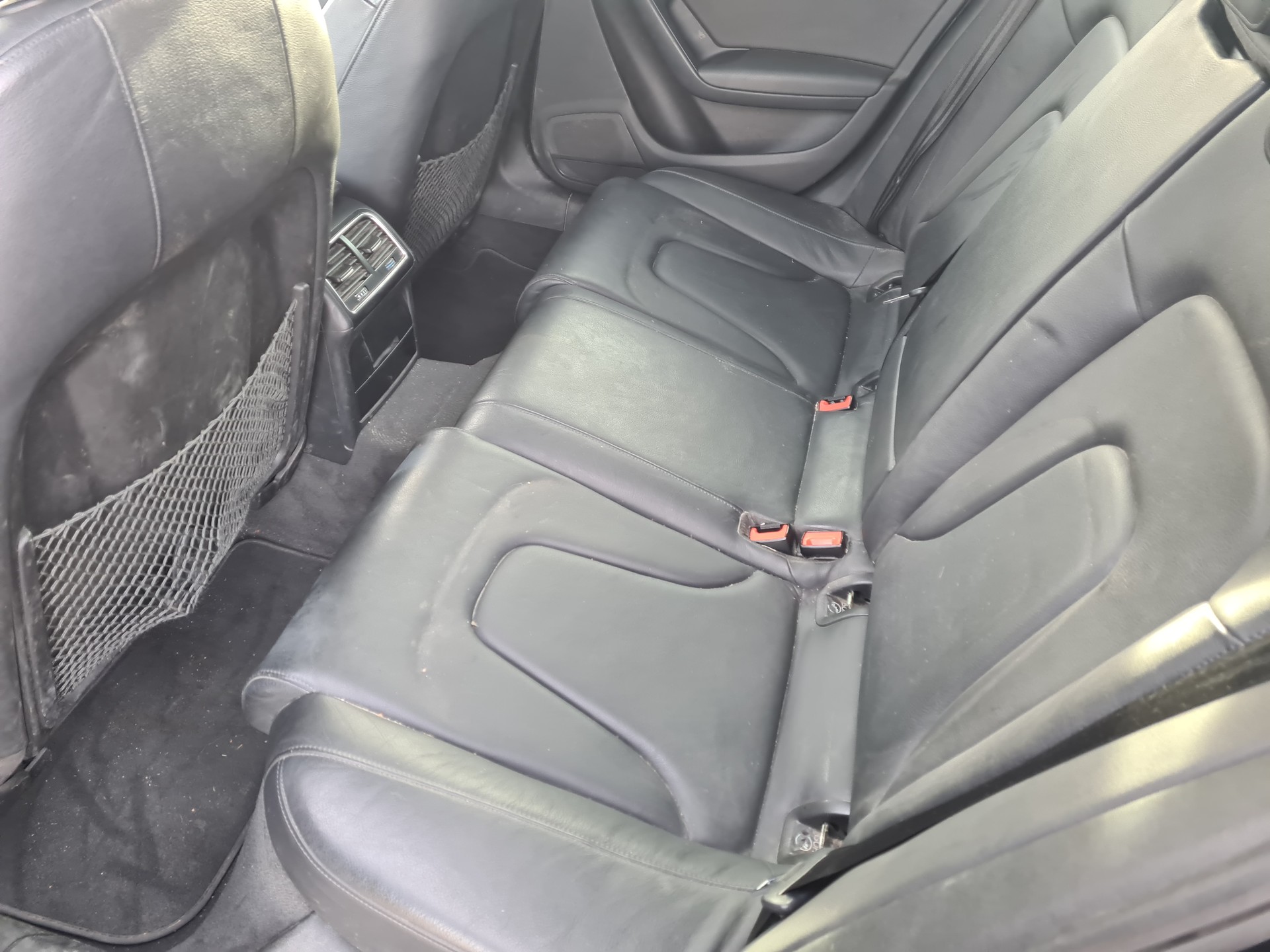 AUDI A4 Avant 3.0 TDI quattro S-tronic-image-5
