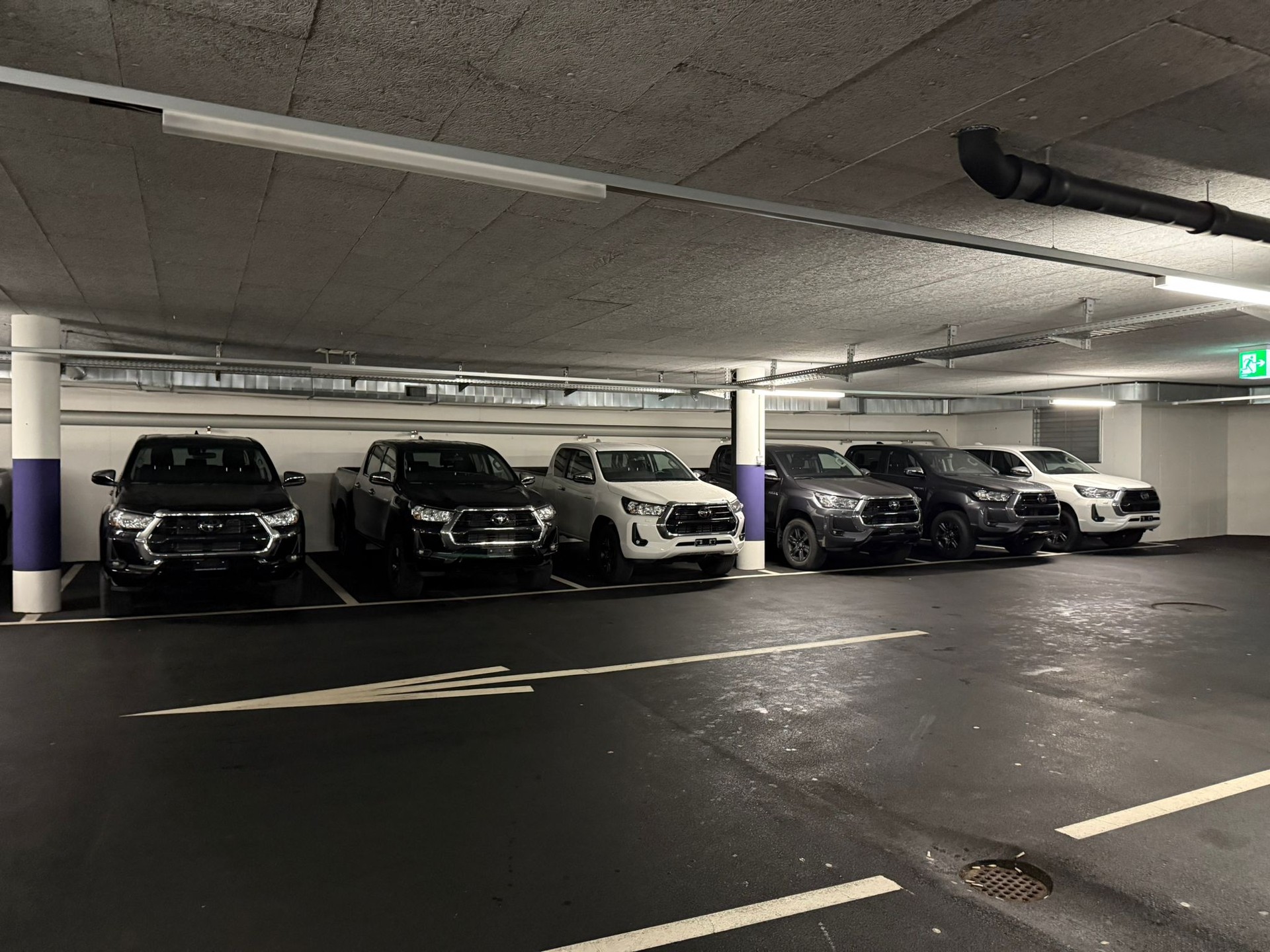 TOYOTA Hilux 2.4d Style Double Cab 4x4 A-image-11