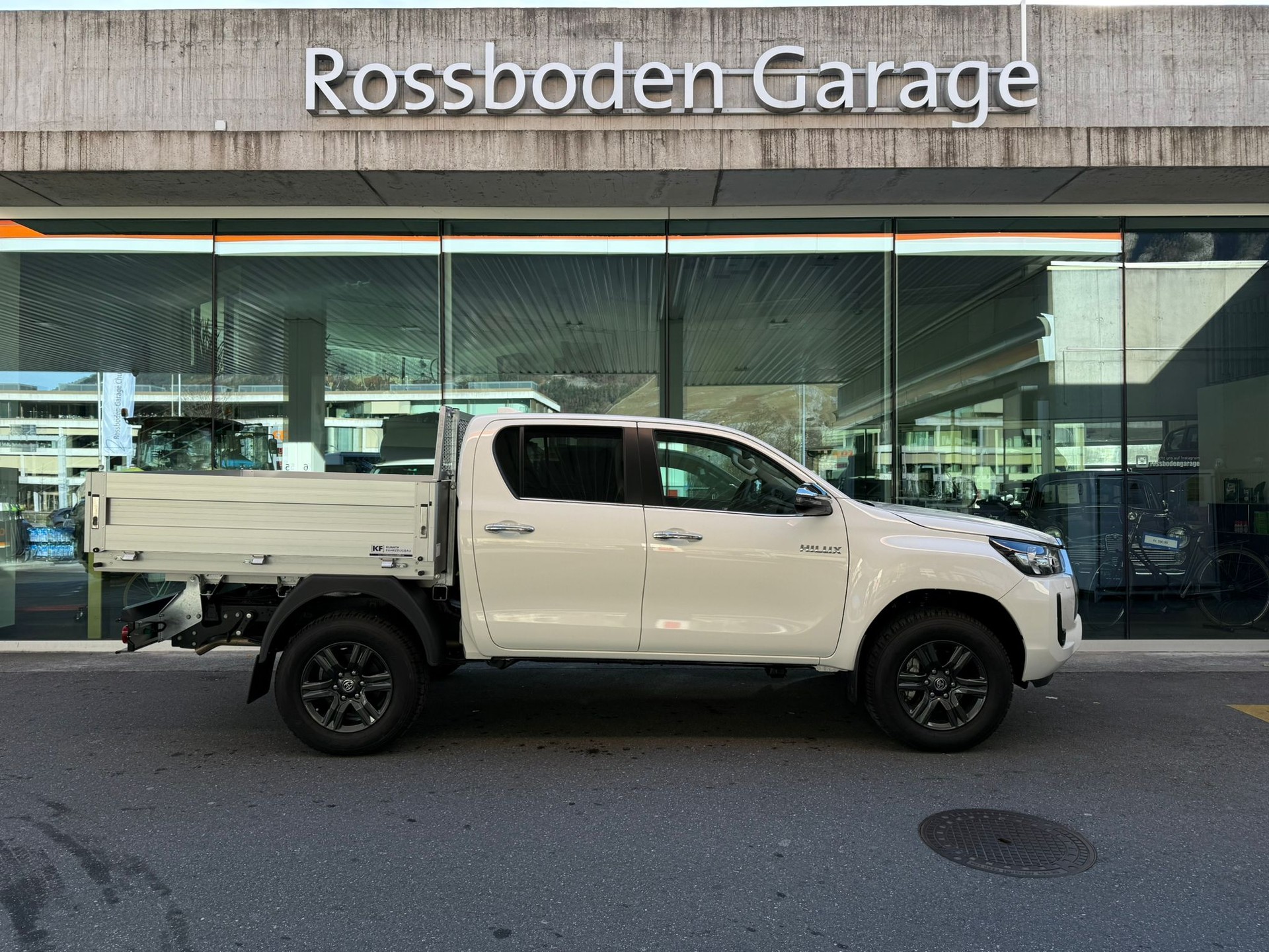 TOYOTA Hilux 2.4d Style Double Cab 4x4 A-image-1