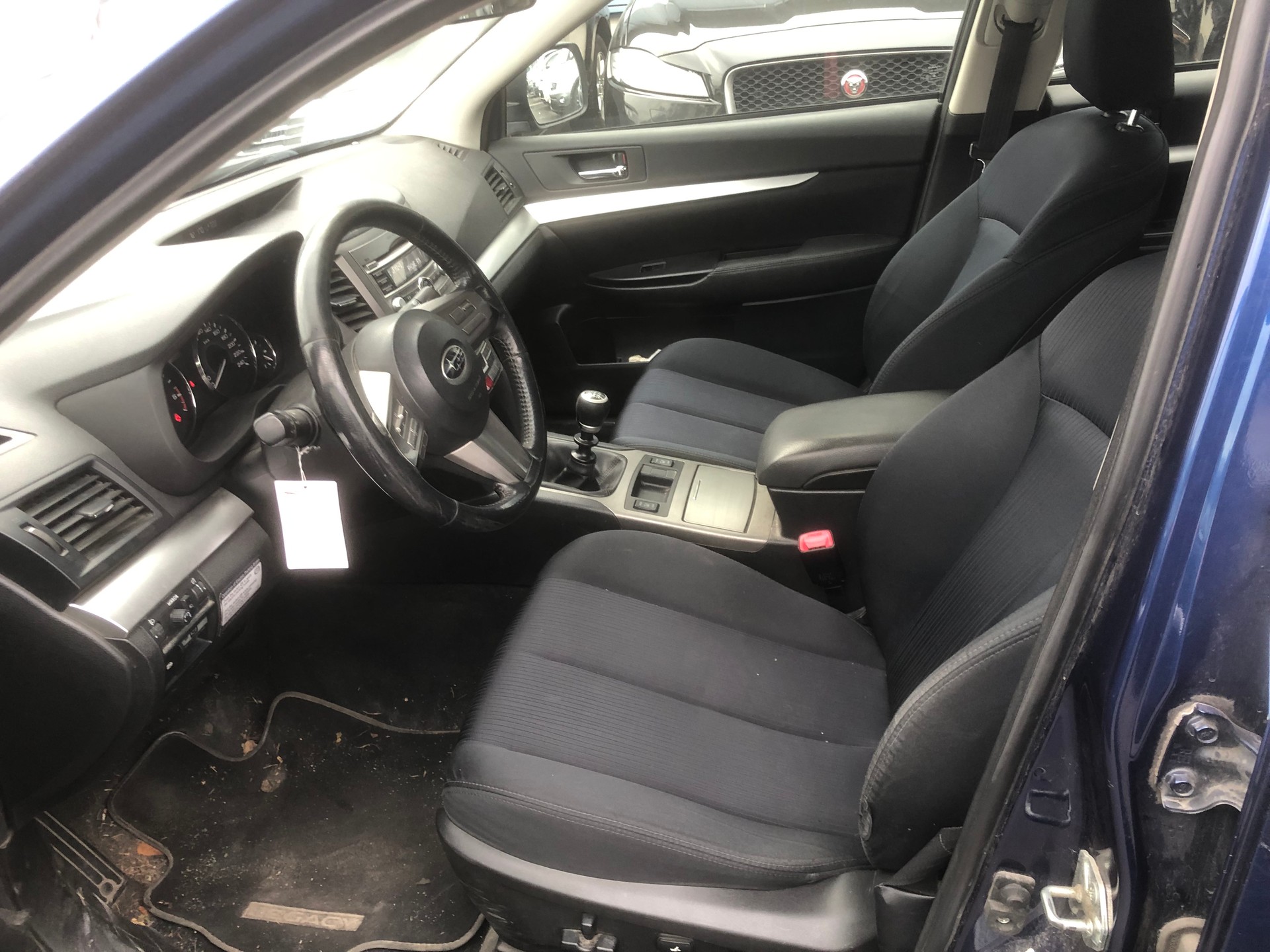 SUBARU Legacy 2.0D Swiss Special AWD-image-8