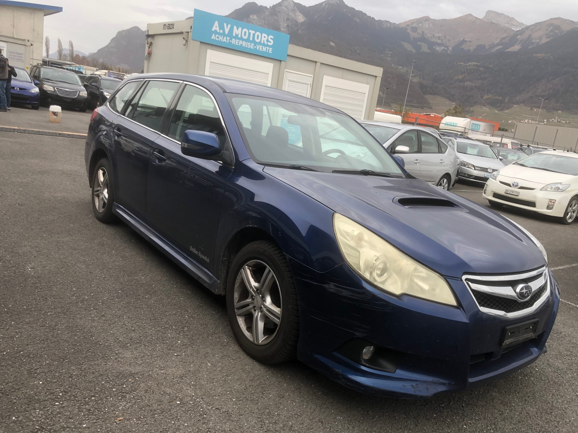 SUBARU Legacy 2.0D Swiss Special AWD-image-2
