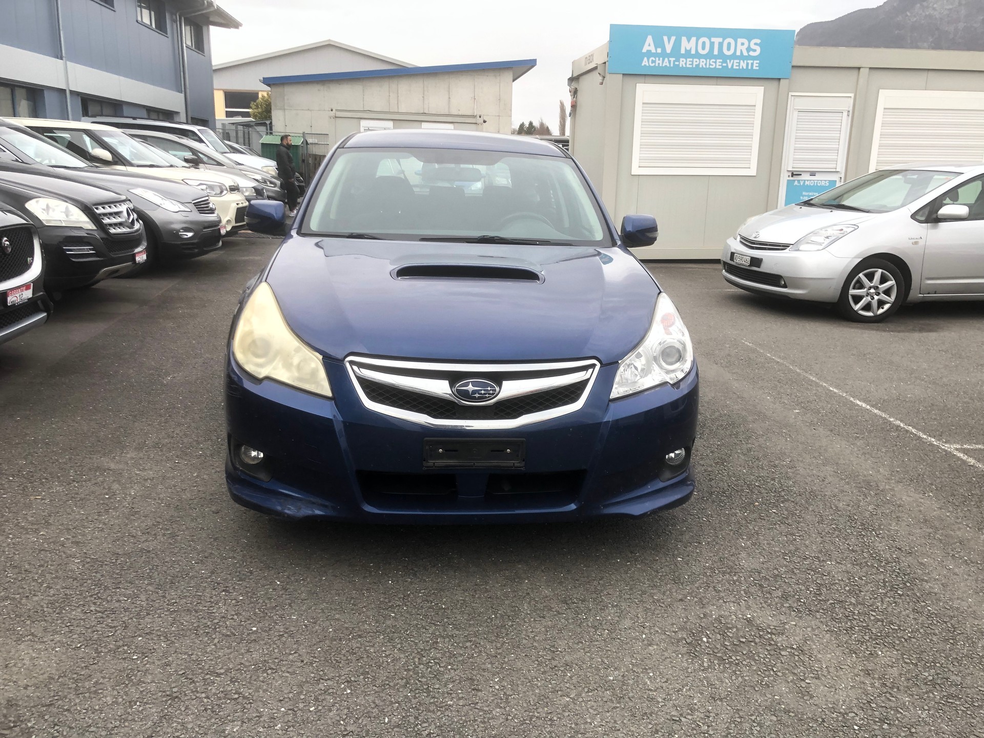 SUBARU Legacy 2.0D Swiss Special AWD-image-1