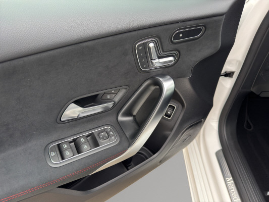 MERCEDES-BENZ A 250 e EQ Star 8G-DCT-image-9