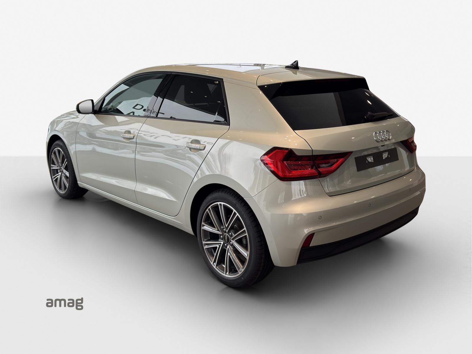 AUDI A1 Sportback 30 TFSI Attraction S-tronic-image-2