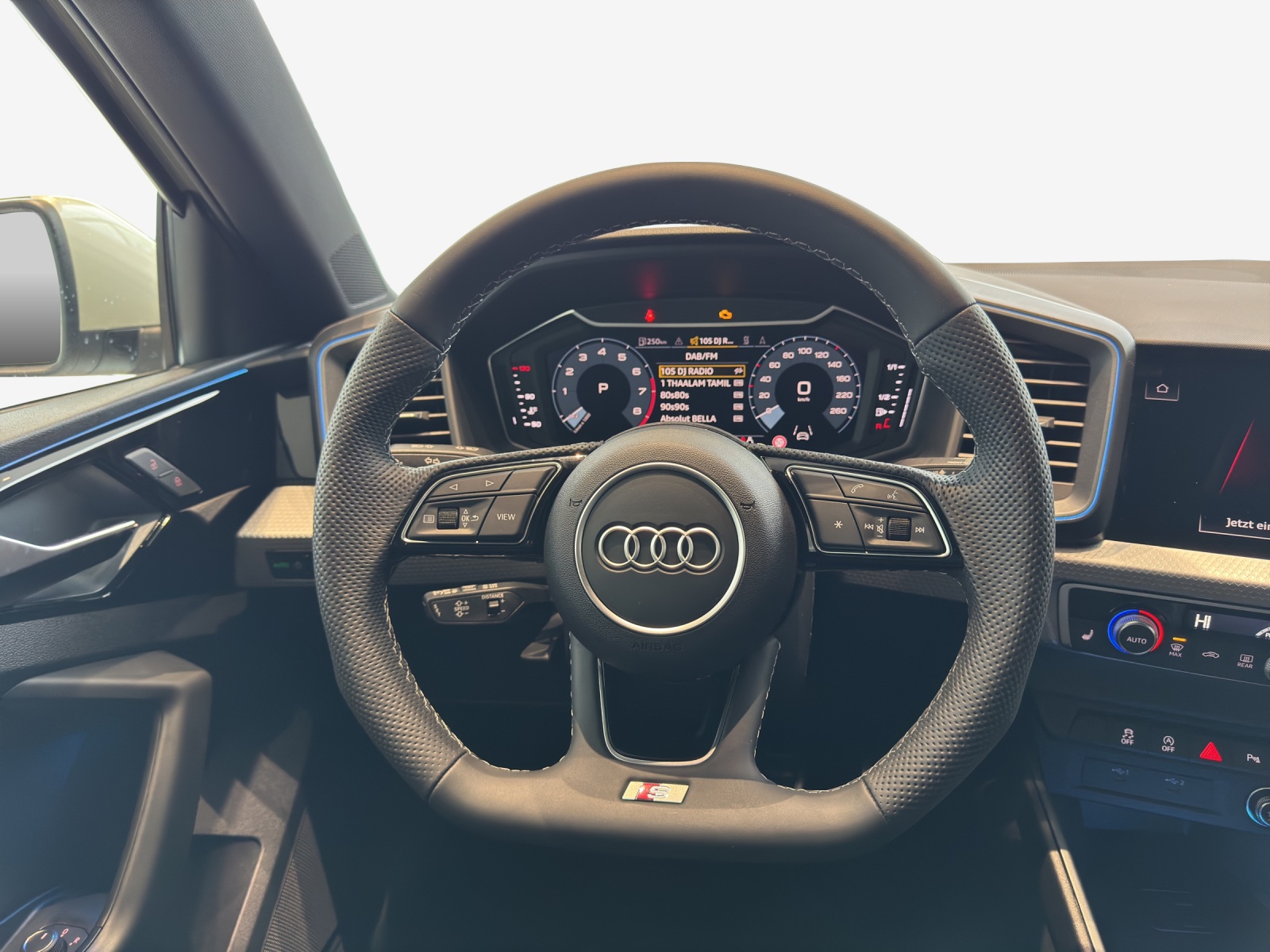 AUDI A1 Sportback 30 TFSI Attraction S-tronic-image-9