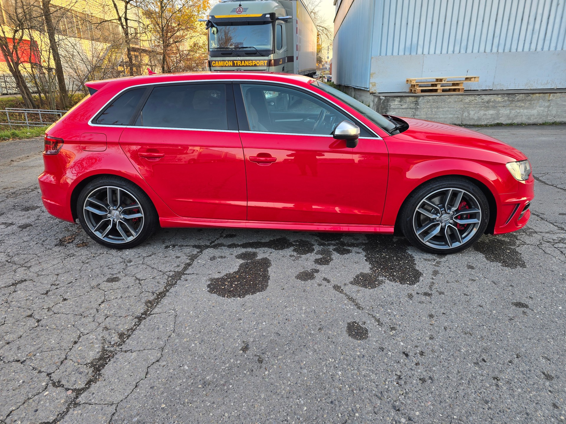 AUDI S3 Sportback 2.0 TFSI quattro S-tronic-image-8