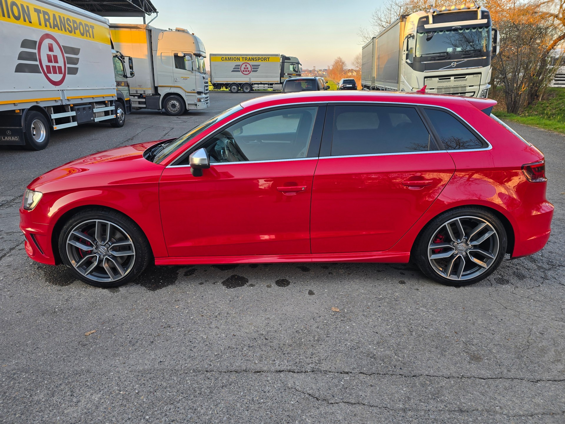 AUDI S3 Sportback 2.0 TFSI quattro S-tronic-image-7