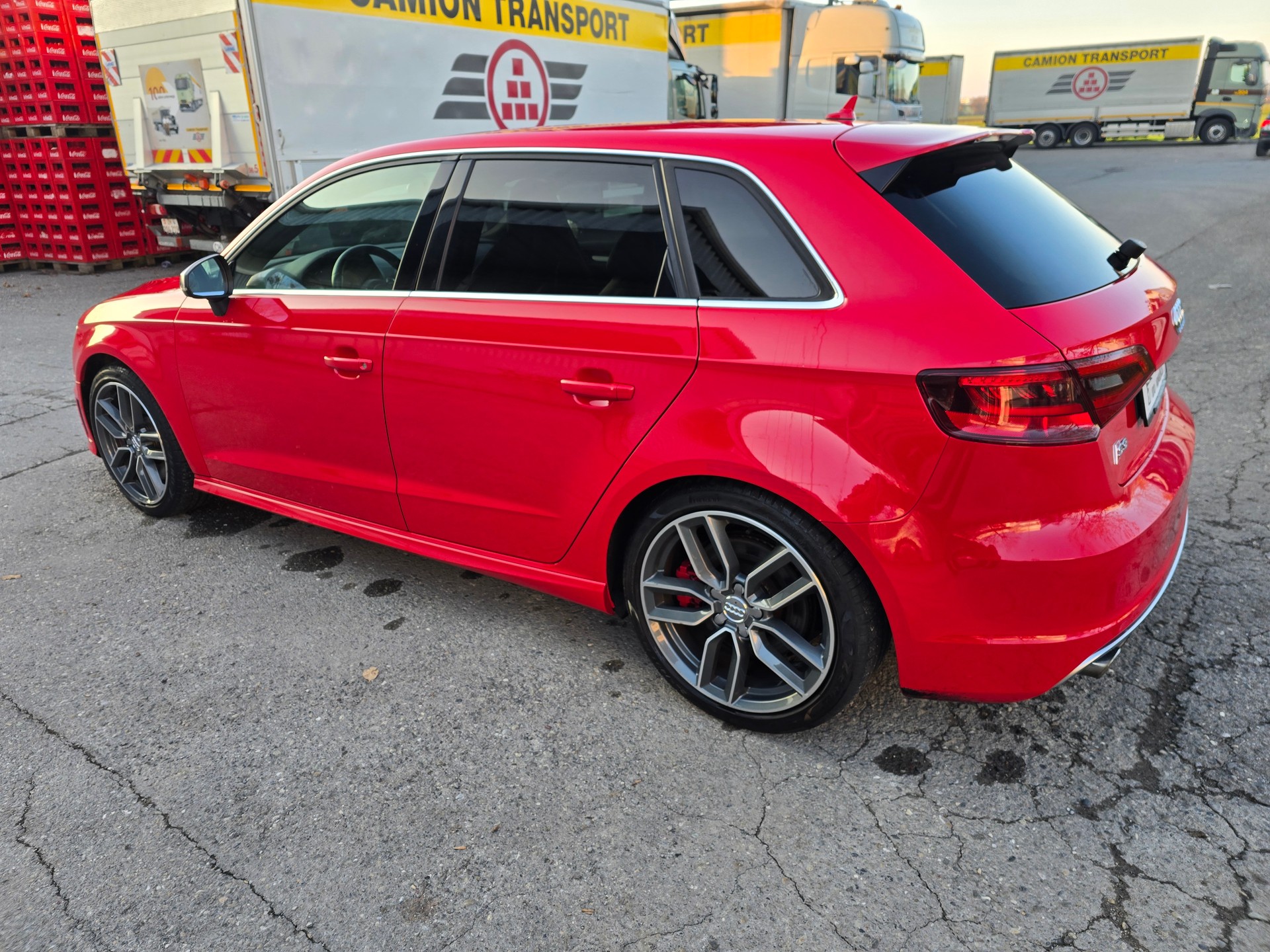 AUDI S3 Sportback 2.0 TFSI quattro S-tronic-image-4