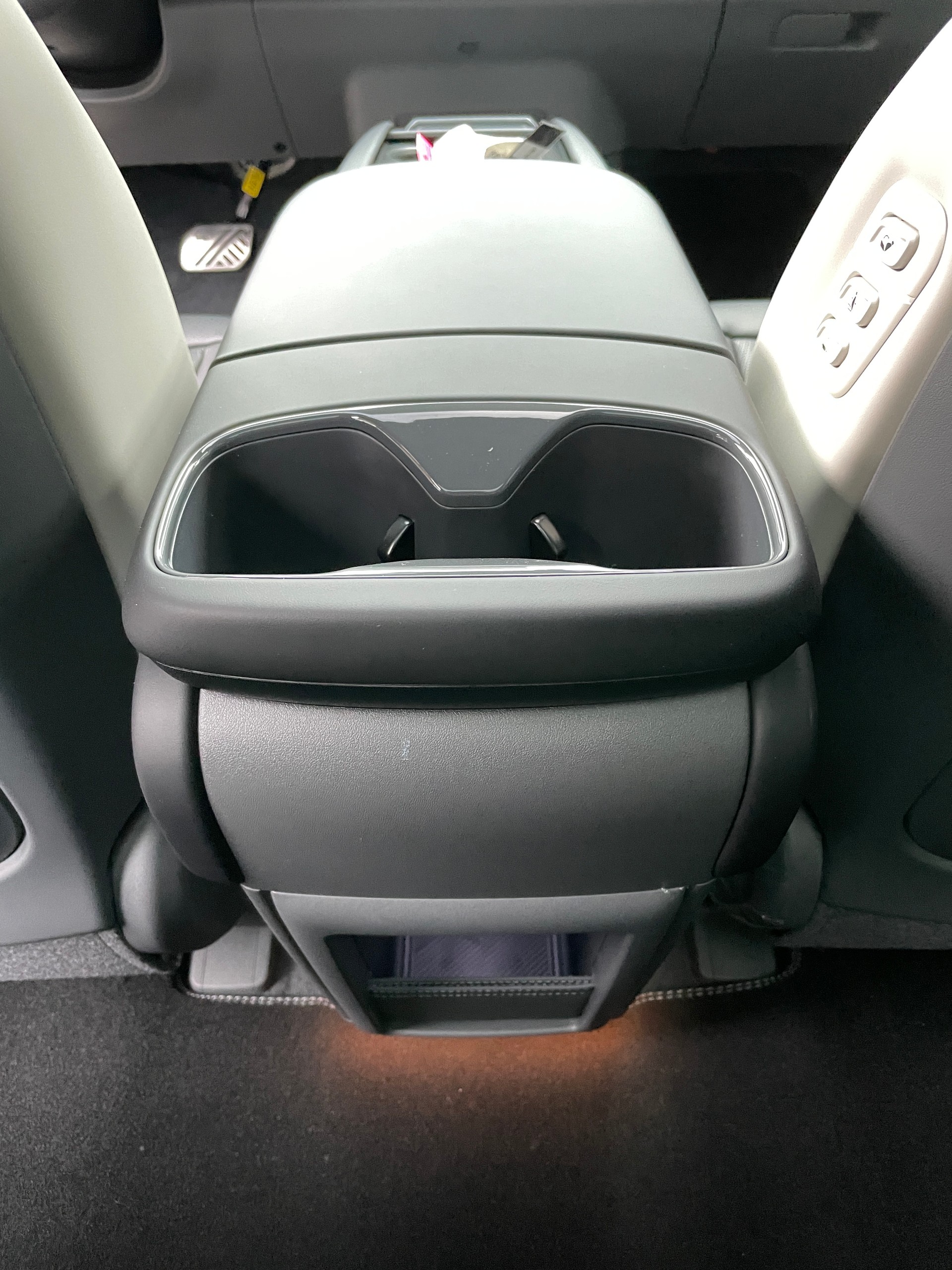 KIA EV9 99,8 kWh GT-Line 4x4 7-Sitzer mit Panoramadach-image-16