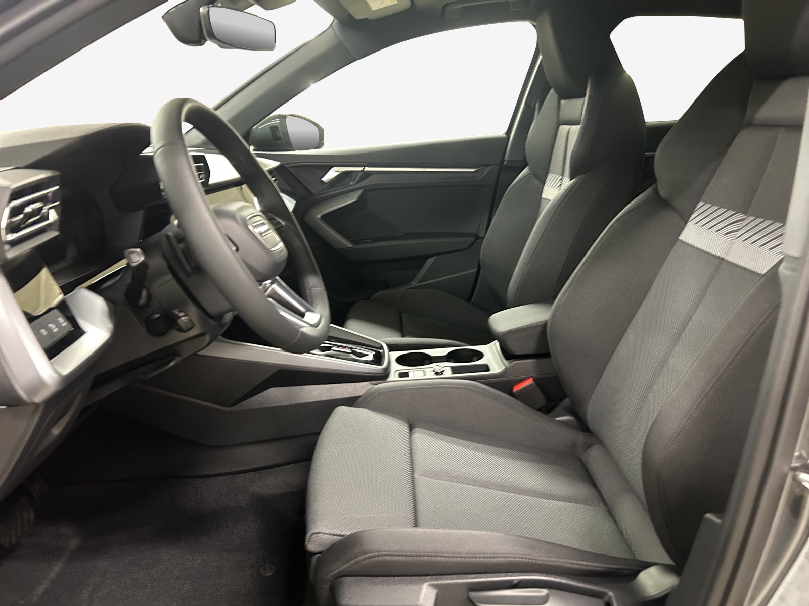 AUDI A3 Sportback TFSI 110 kW S line Attraction S tronic-image-7