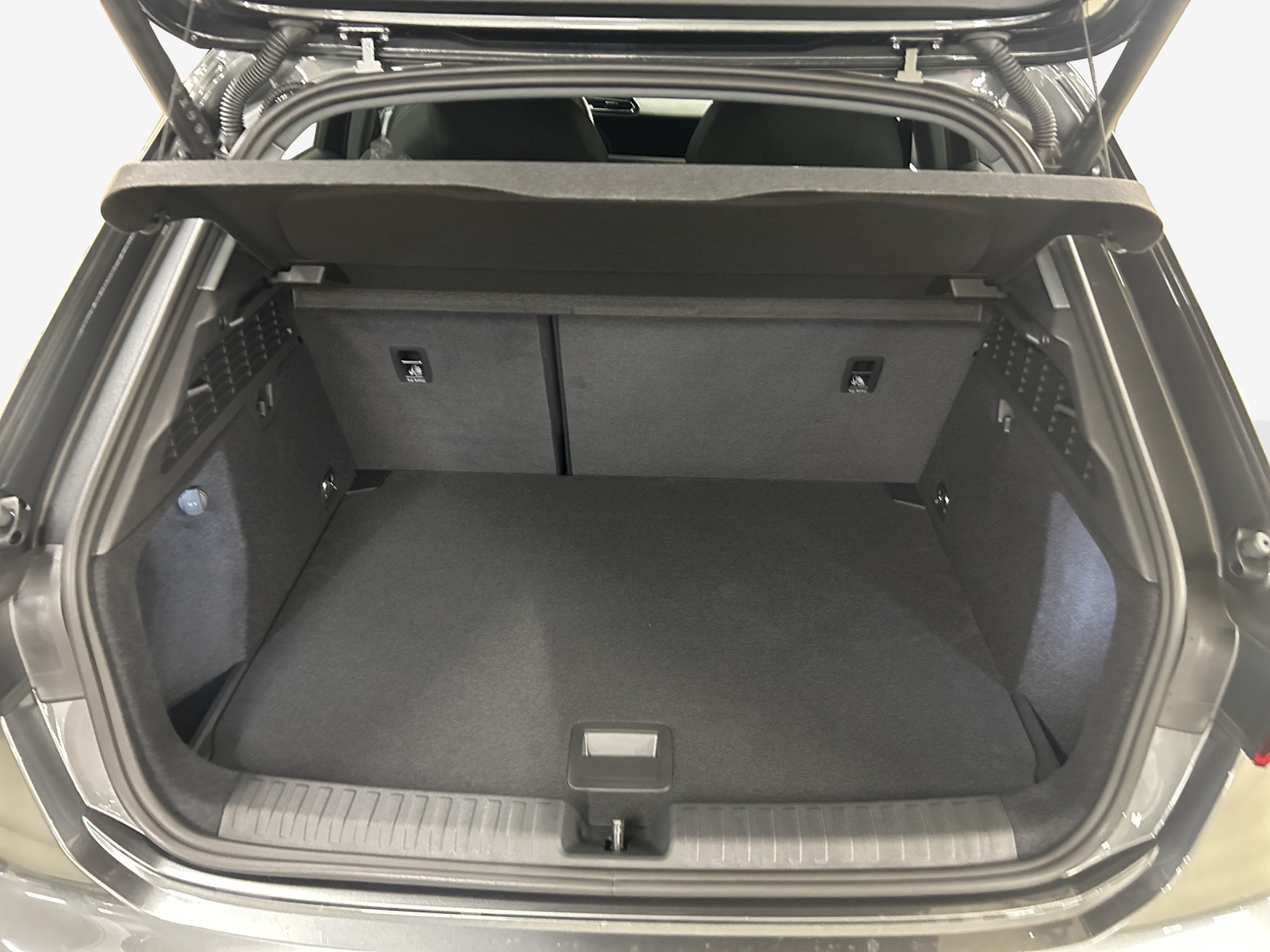 AUDI A3 Sportback TFSI 110 kW S line Attraction S tronic-image-12