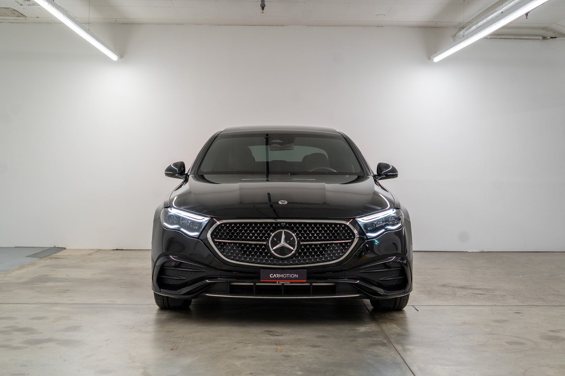 MERCEDES-BENZ E 450 AMG Line 4matic / Panorama-Schiebedach / 360° Kamera / Memory Sitze-image-1