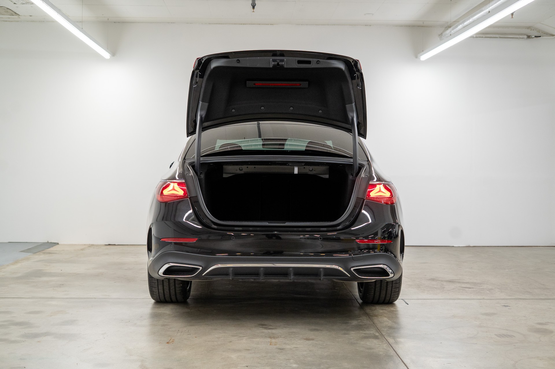 MERCEDES-BENZ E 450 AMG Line 4matic / Panorama-Schiebedach / 360° Kamera / Memory Sitze-image-5