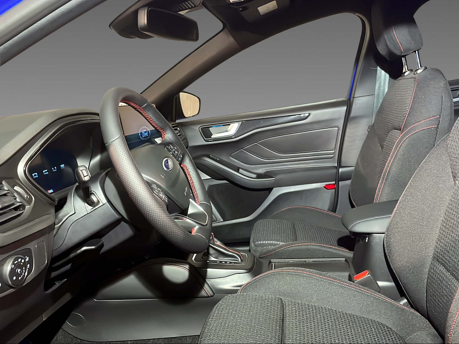 FORD Focus 1.0i EcoB Hybrid 155 ST-Line X-image-5