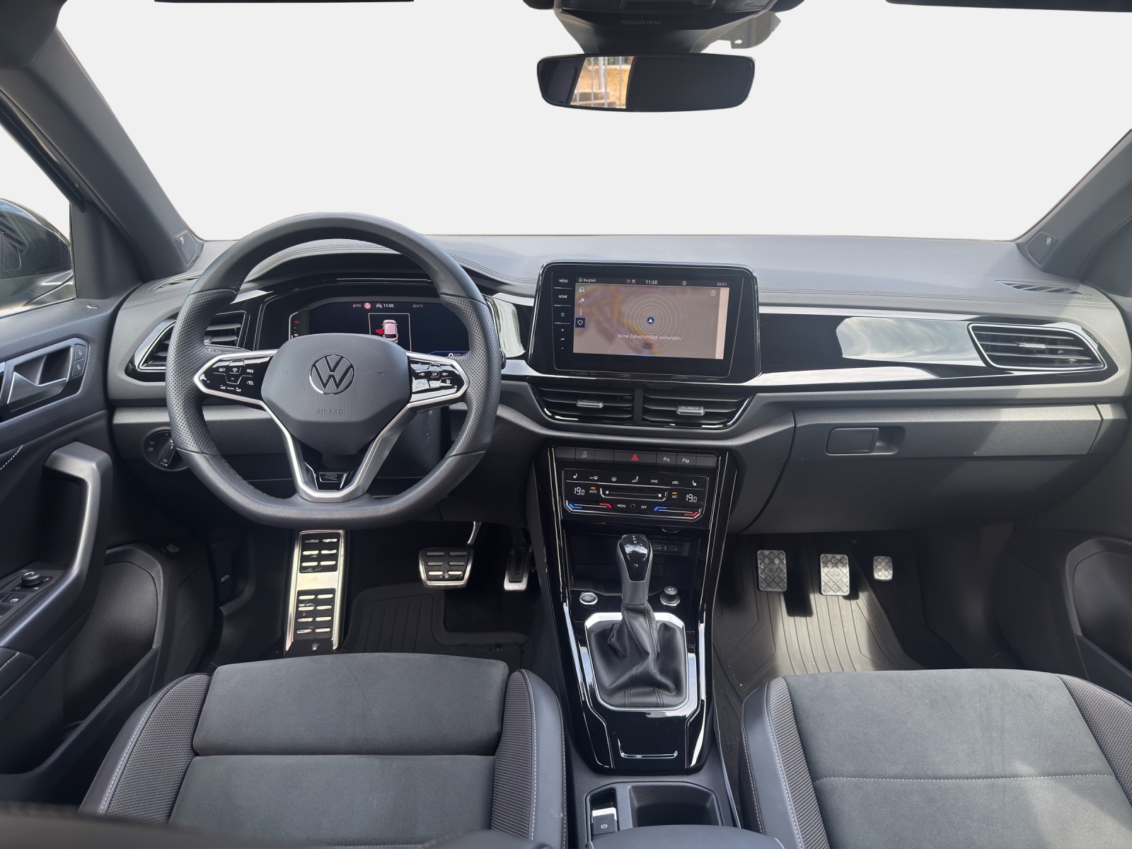 VW T-Roc 1.5TSI/150 R-Line-image-12