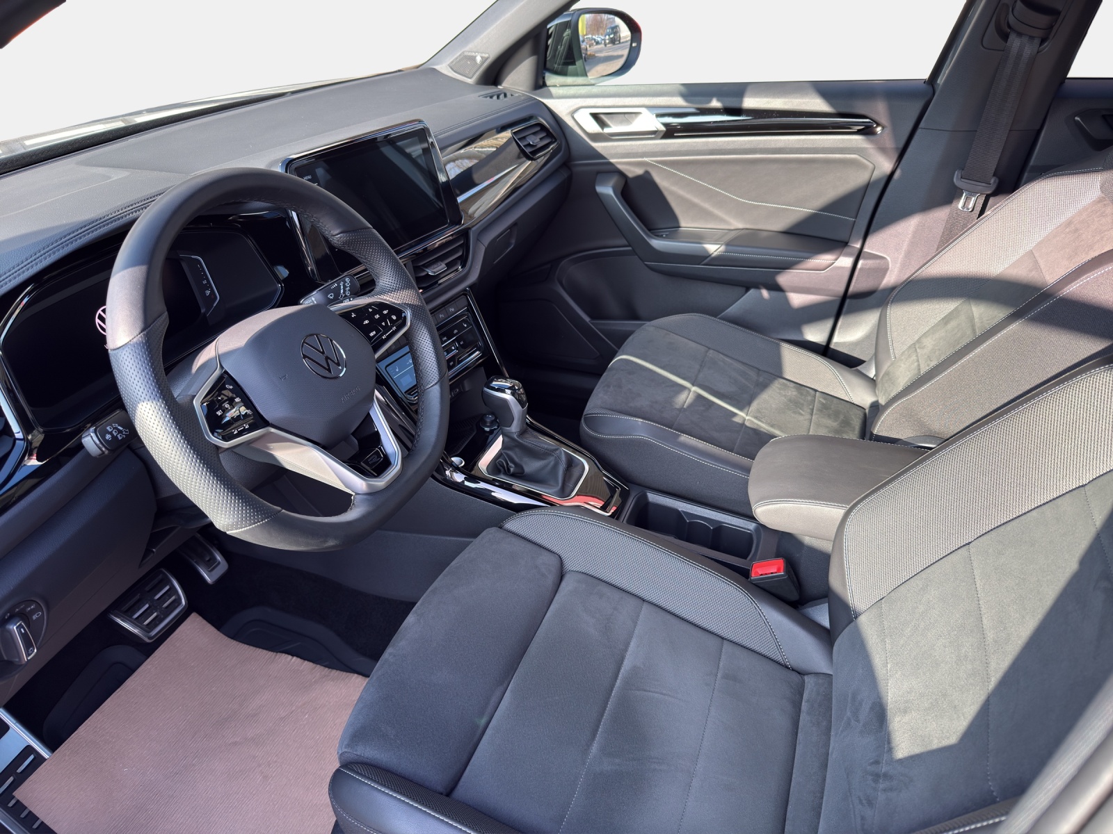 VW T-Roc 1.5TSI/150 R-Line-image-9