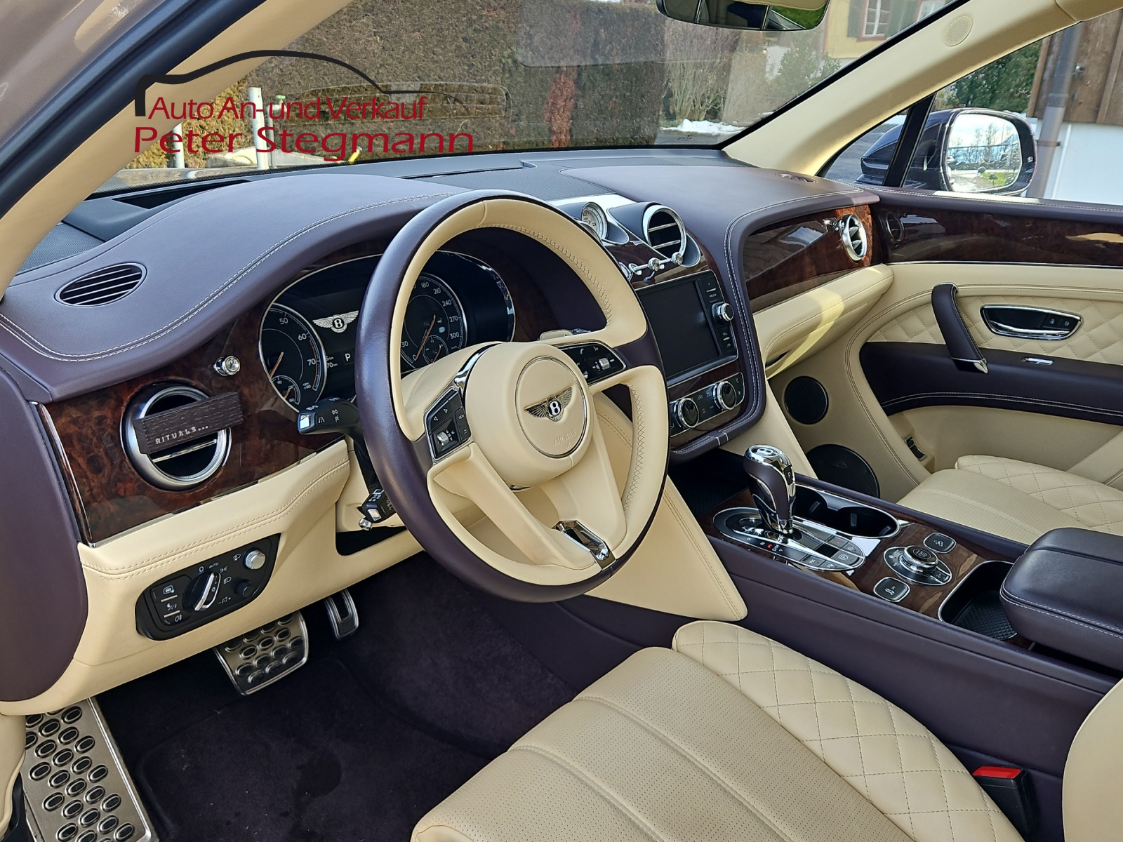 BENTLEY Bentayga W12-image-9