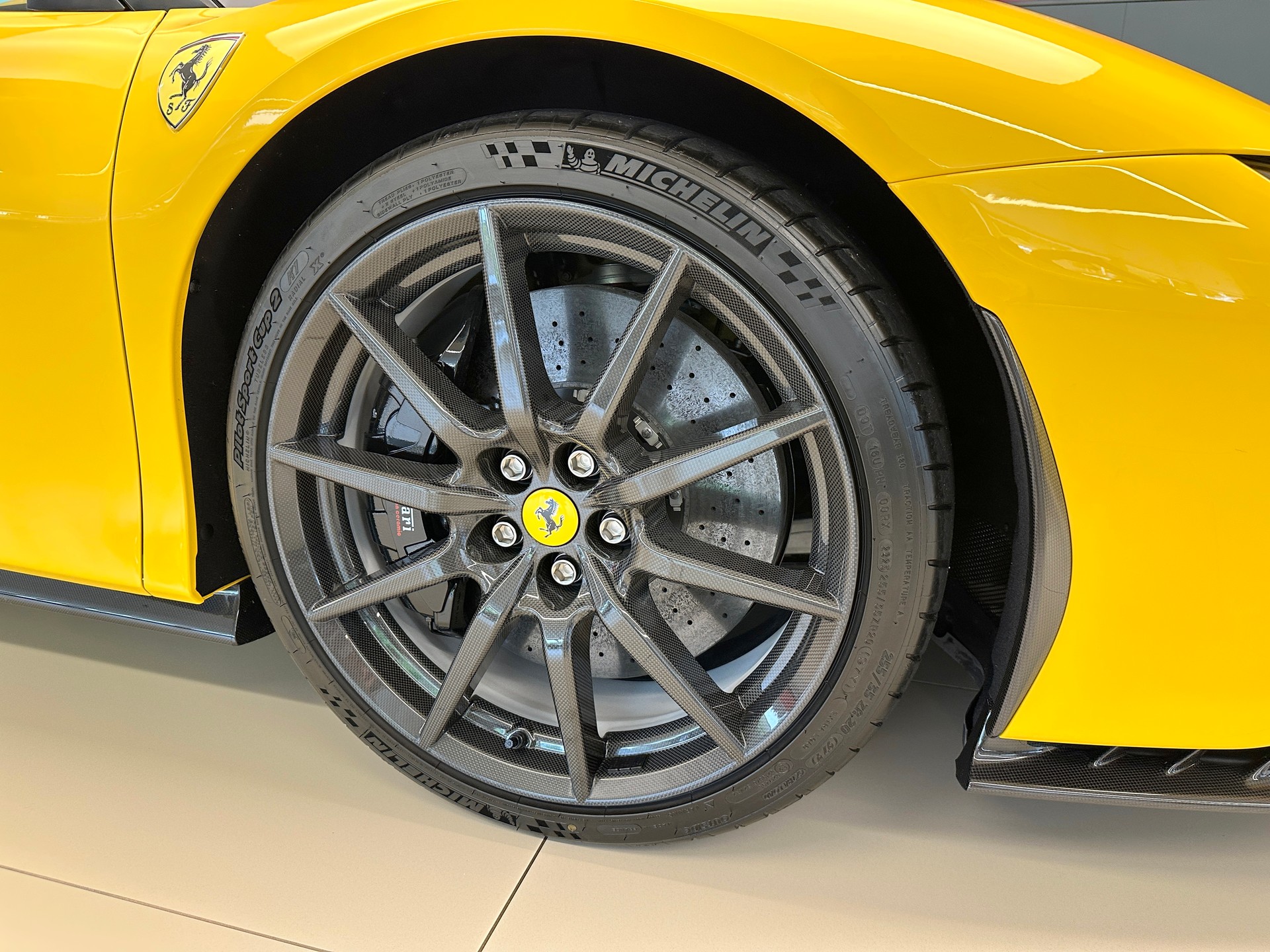 FERRARI SF90 Spider-image-8