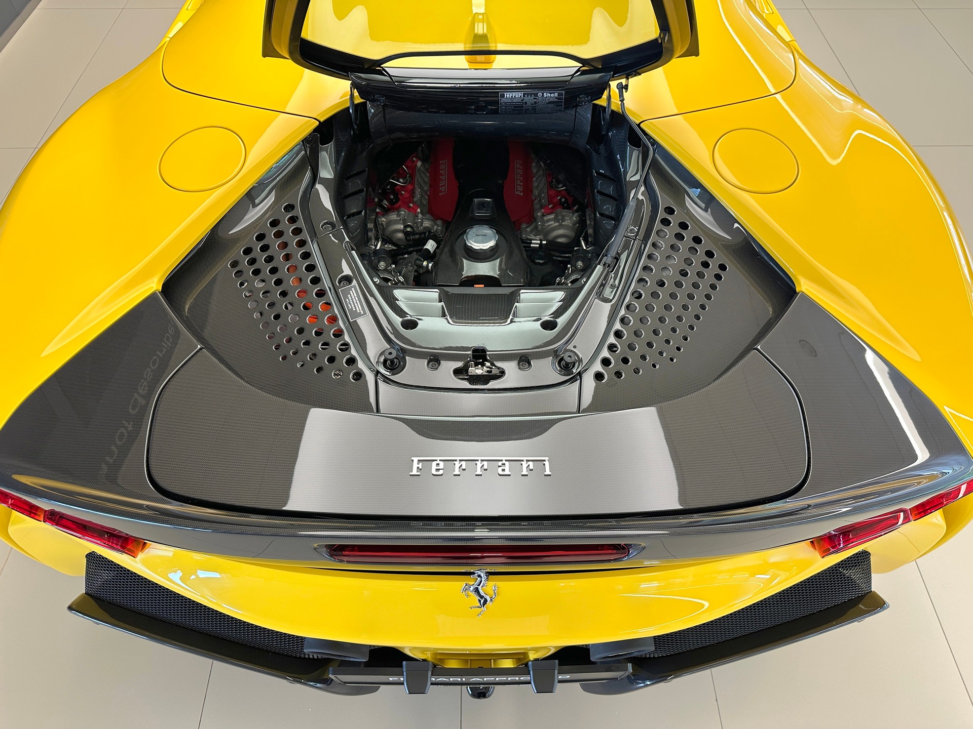 FERRARI SF90 Spider-image-6
