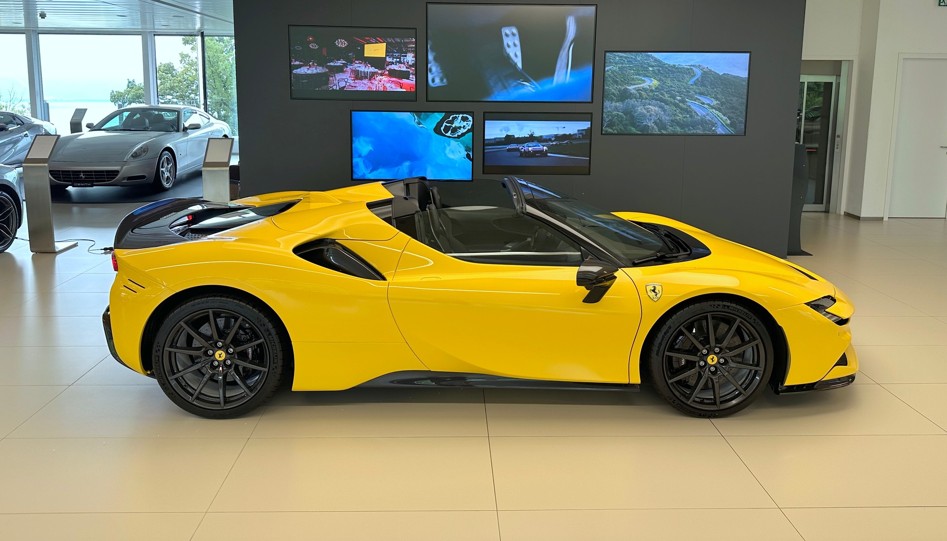 FERRARI SF90 Spider-image-3