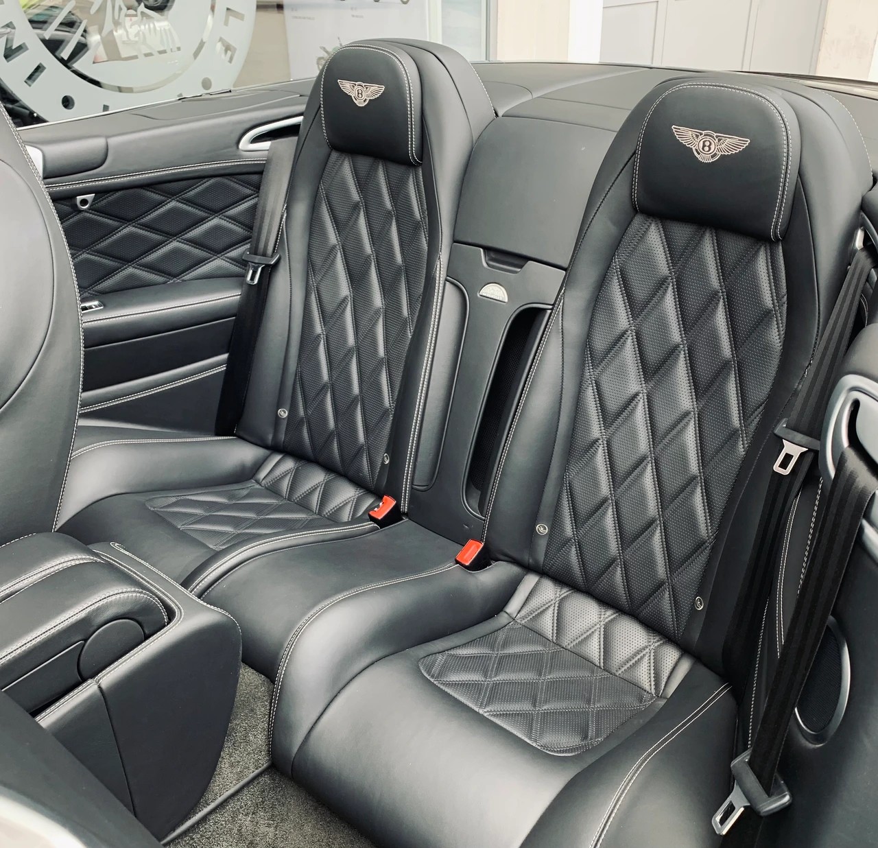 BENTLEY Continental GTC Speed 6.0 W12-image-10