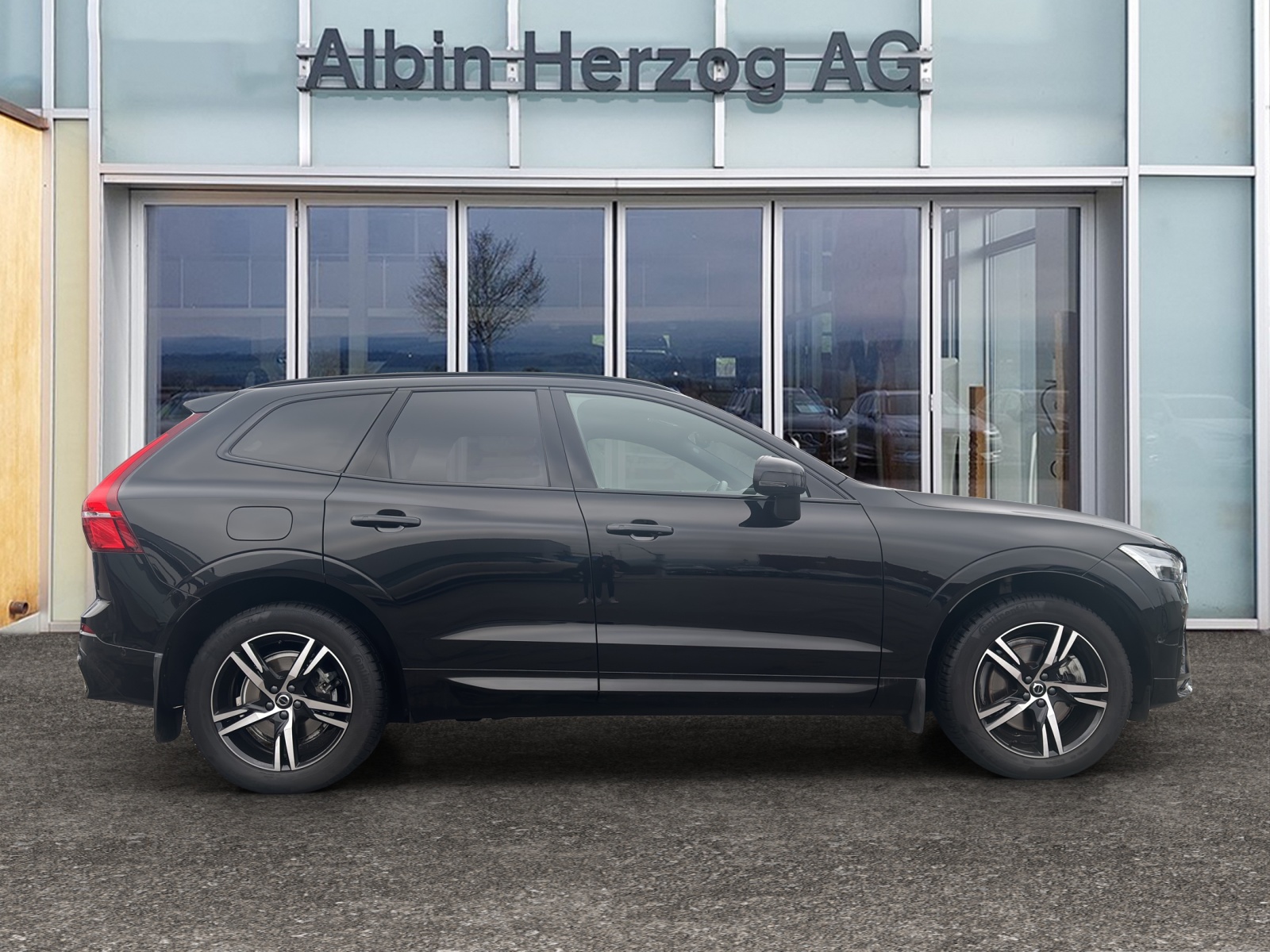 VOLVO XC60 2.0 B6 MH R-Design AWD-image-4