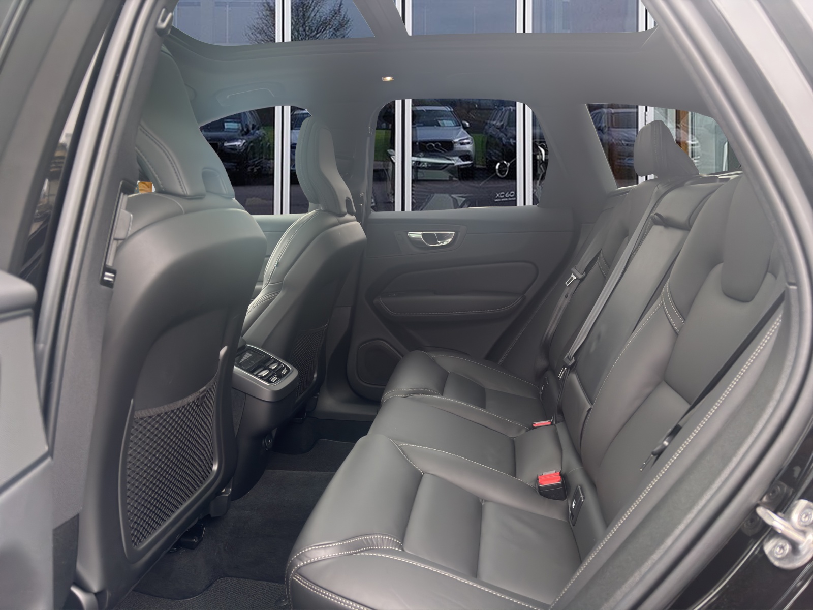 VOLVO XC60 2.0 B6 MH R-Design AWD-image-7