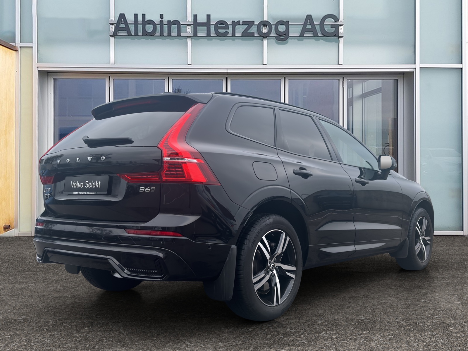VOLVO XC60 2.0 B6 MH R-Design AWD-image-3