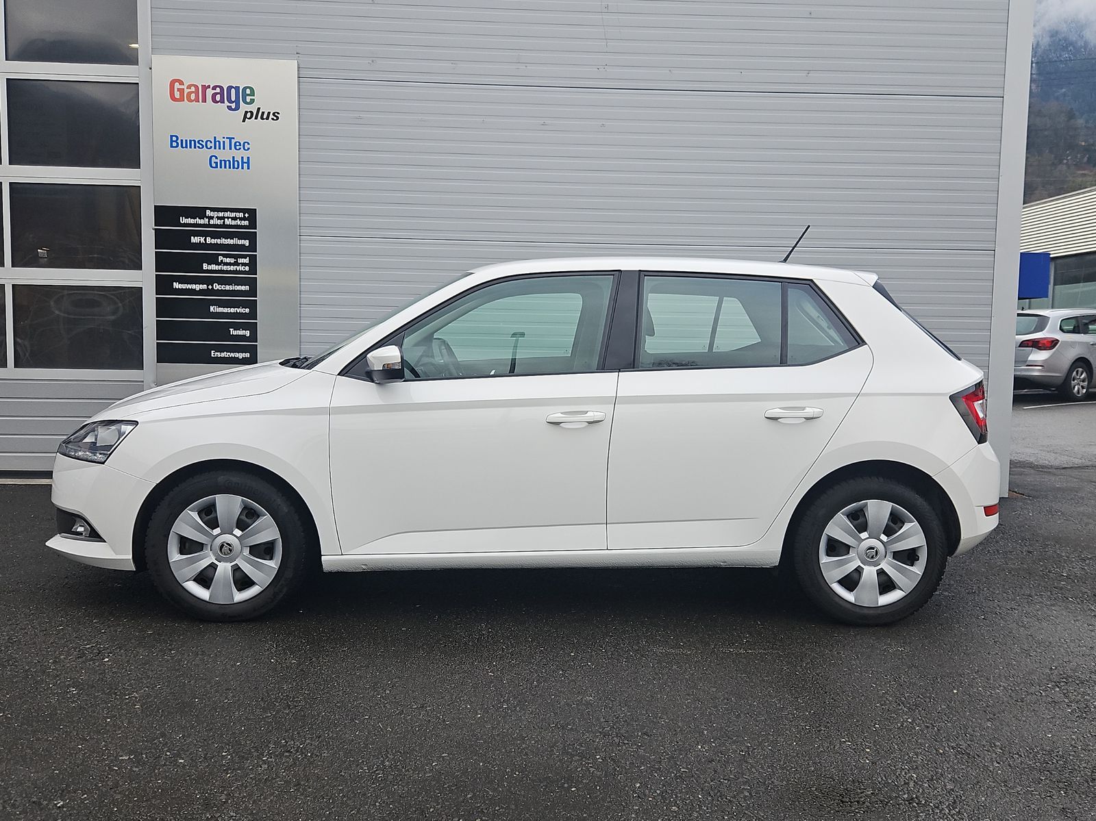 SKODA Fabia 1.0 TSI Ambition DSG-image-1