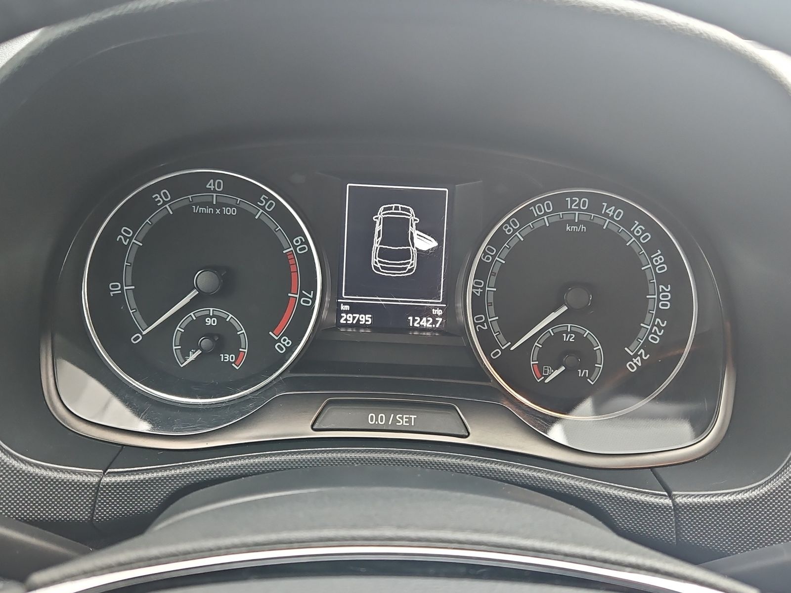 SKODA Fabia 1.0 TSI Ambition DSG-image-11