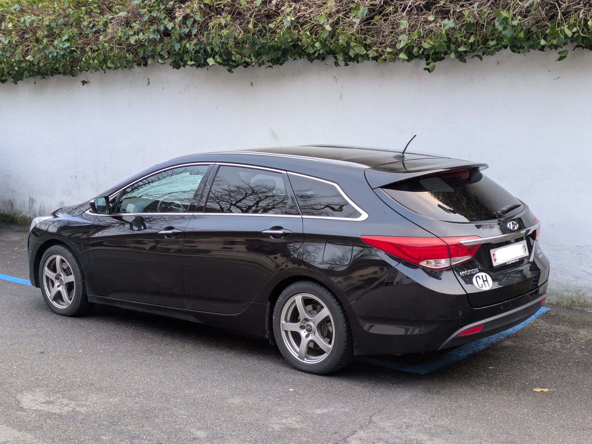 HYUNDAI i40 Wagon 1.7 CRDI Style-image-2