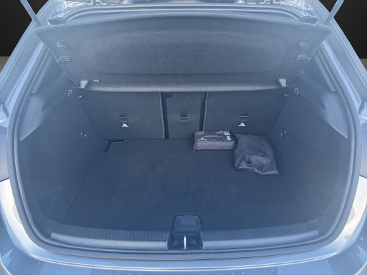 MERCEDES-BENZ A 220 4Matic 8G-DCT-image-12