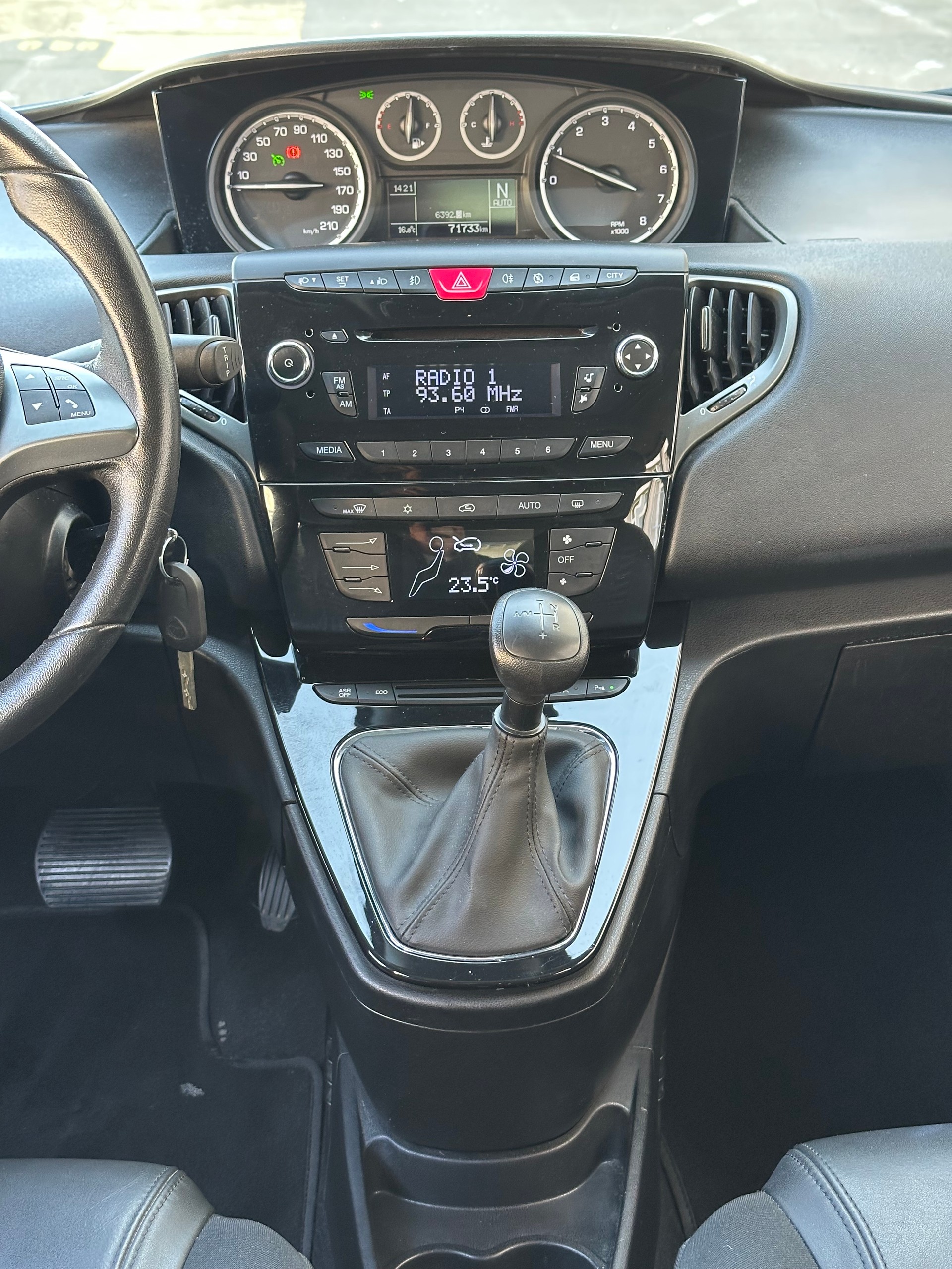 LANCIA Ypsilon 0.9 TwinAir Gold DFN-image-17