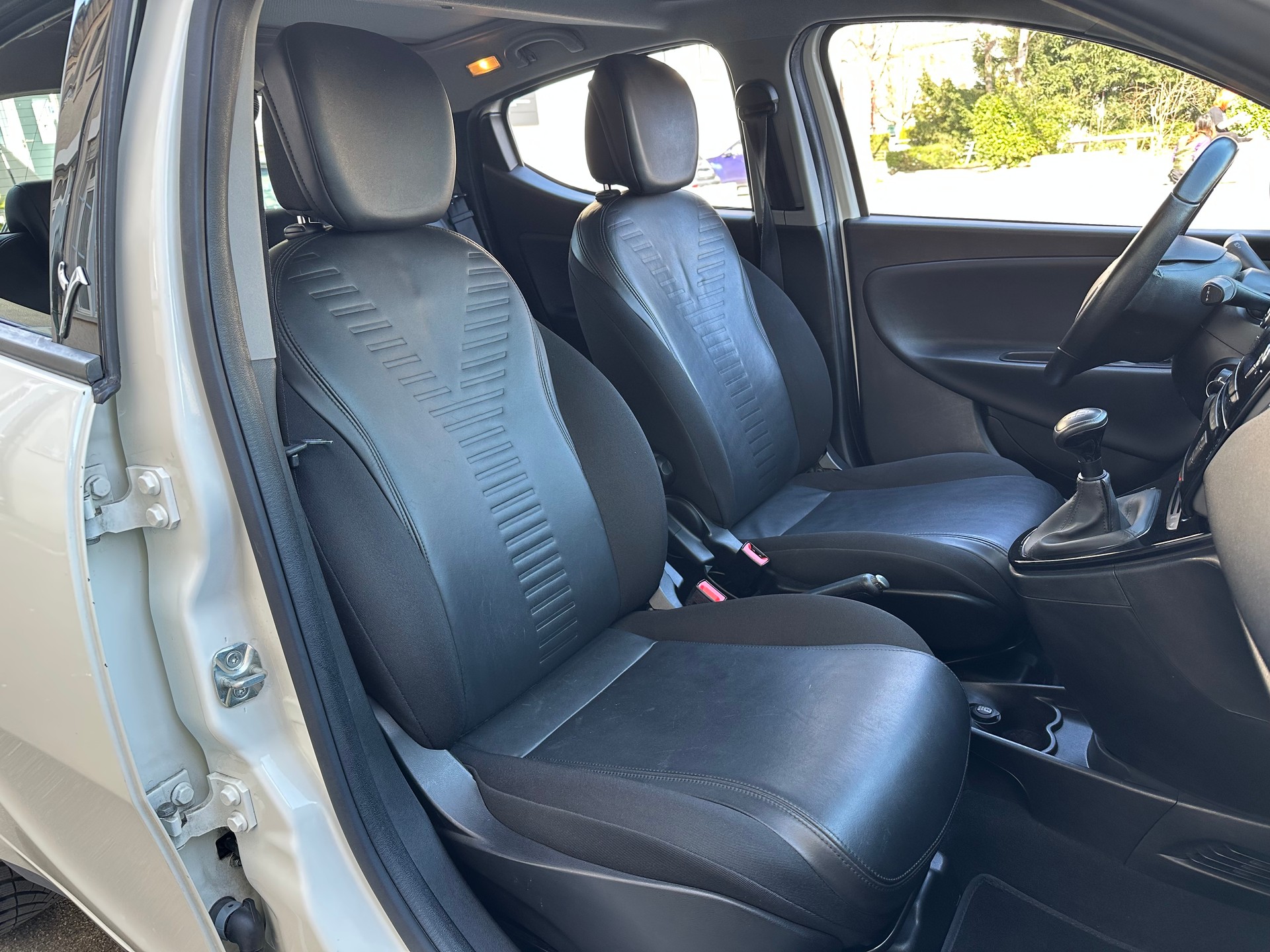 LANCIA Ypsilon 0.9 TwinAir Gold DFN-image-13