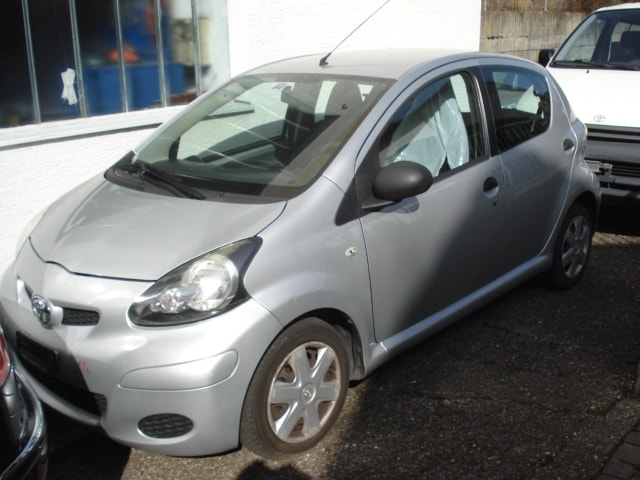 TOYOTA Aygo 1.0 Linea Terra