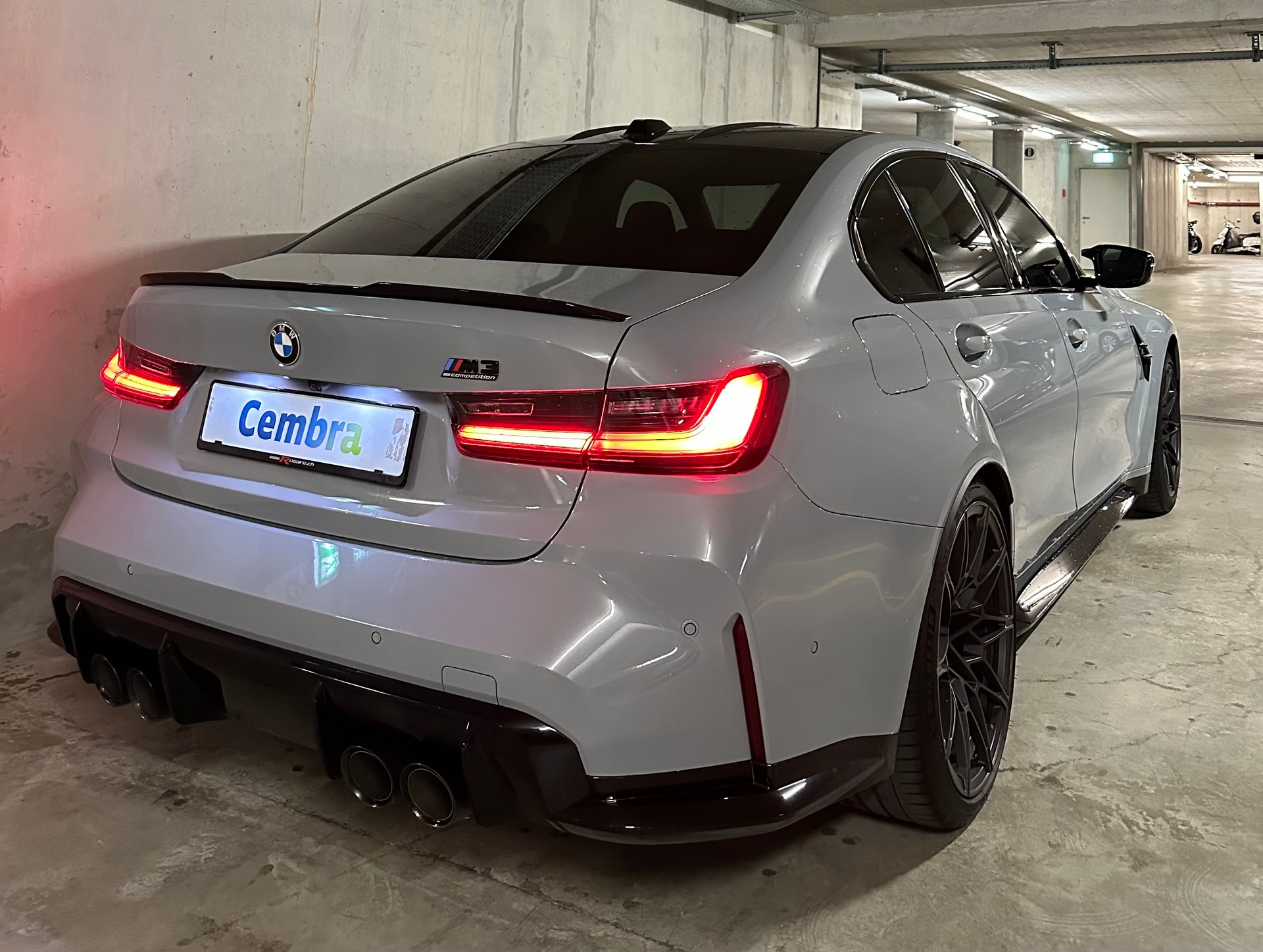 BMW M3 Competition M xDrive // Leasing dès 825.- // M Carbone Schalenstize // Brooklyn Grey Metallic // Garantie BMW 02/2028-image-12