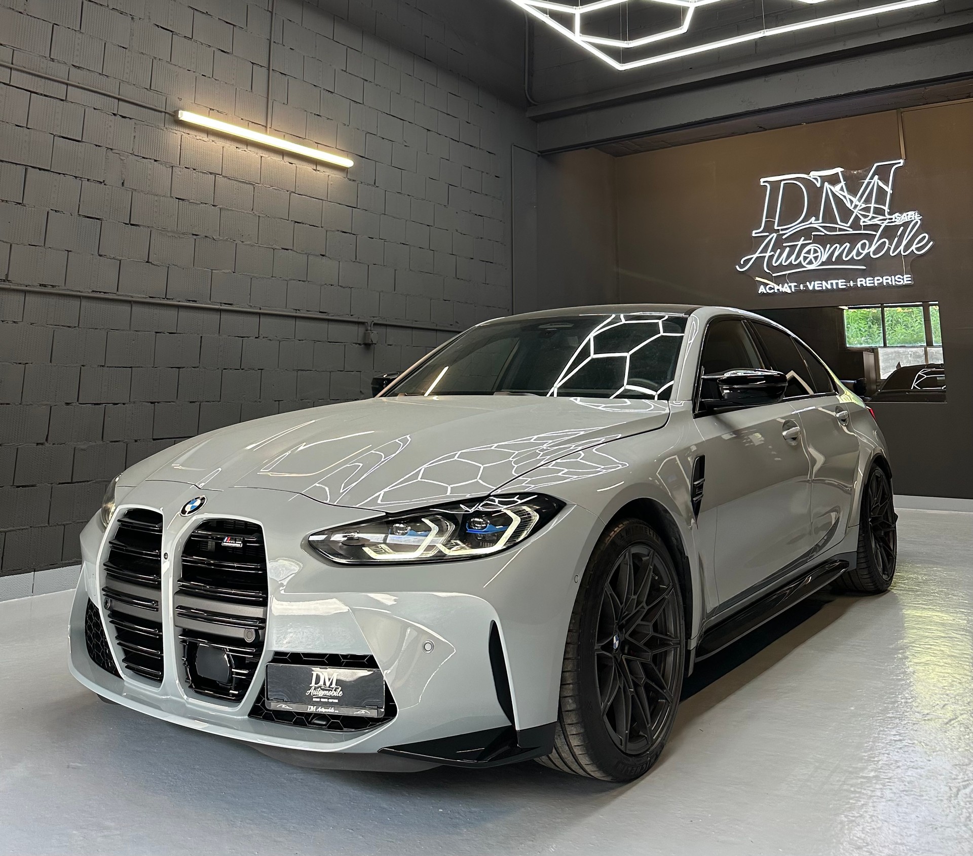 BMW M3 Competition M xDrive // Leasing dès 825.- // M Carbone Schalenstize // Brooklyn Grey Metallic // Garantie BMW 02/2028-image-1