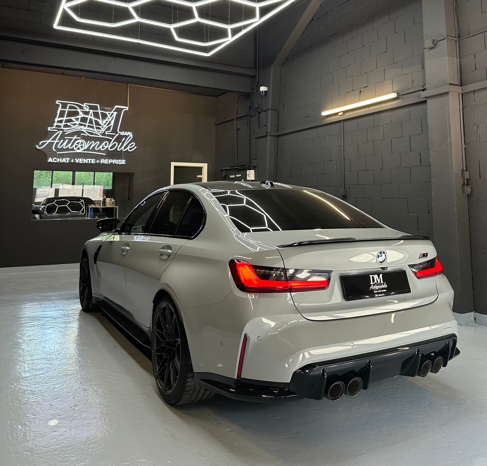 BMW M3 Competition M xDrive // Leasing dès 825.- // M Carbone Schalenstize // Brooklyn Grey Metallic // Garantie BMW 02/2028-image-7