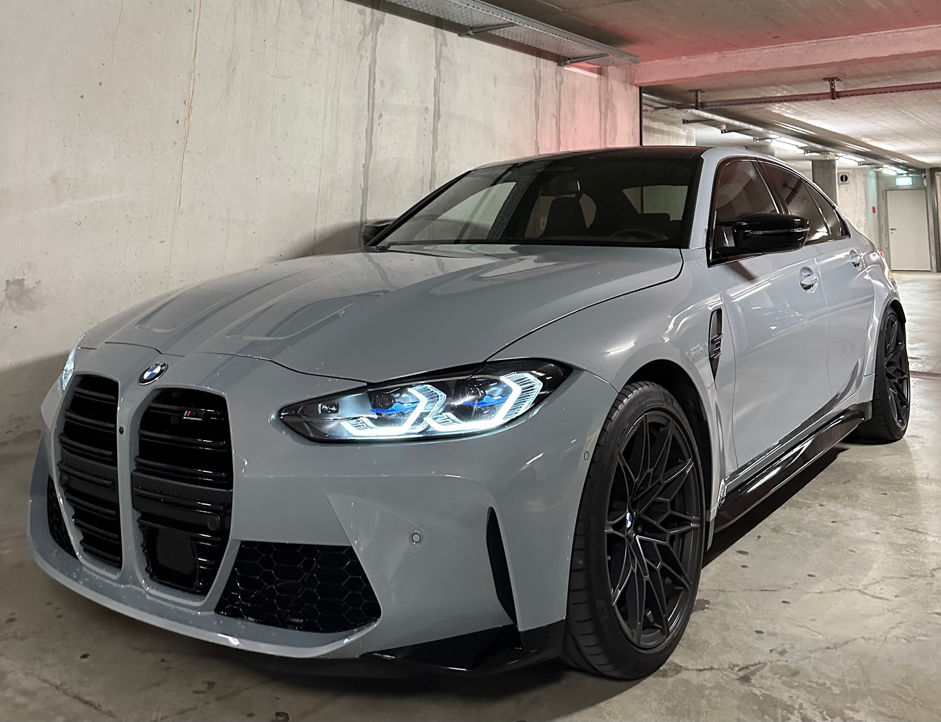 BMW M3 Competition M xDrive // Leasing 820.15.- // M Carbone Schalenstize // Brooklyn Grey Metallic // Garantie BMW 02/2028