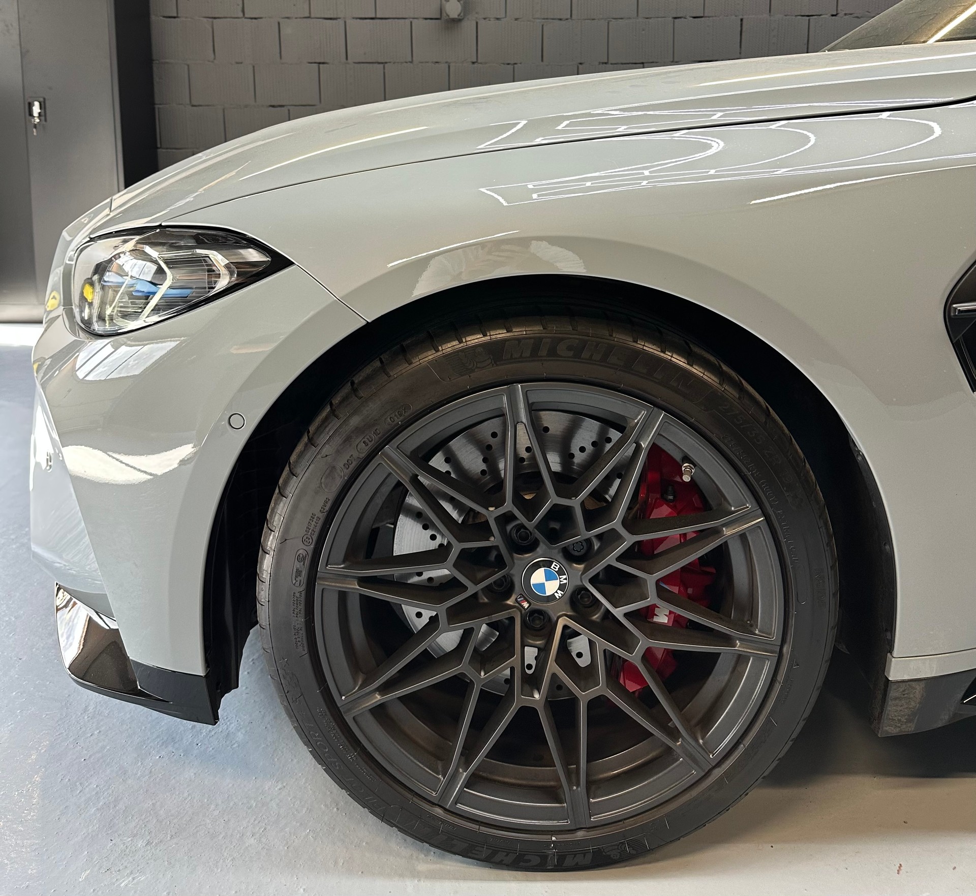 BMW M3 Competition M xDrive // Leasing dès 825.- // M Carbone Schalenstize // Brooklyn Grey Metallic // Garantie BMW 02/2028-image-2