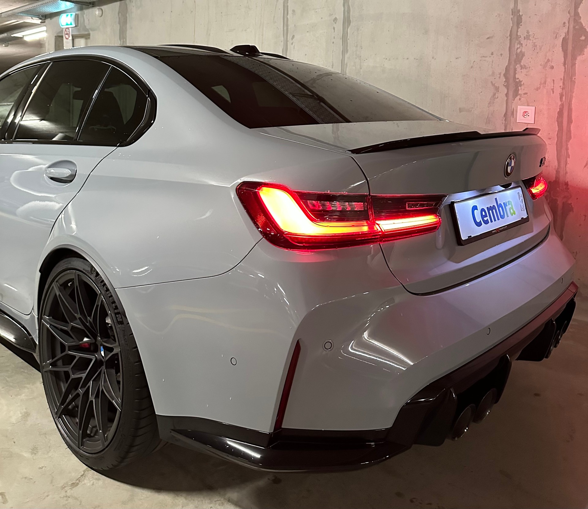 BMW M3 Competition M xDrive // Leasing dès 825.- // M Carbone Schalenstize // Brooklyn Grey Metallic // Garantie BMW 02/2028-image-4