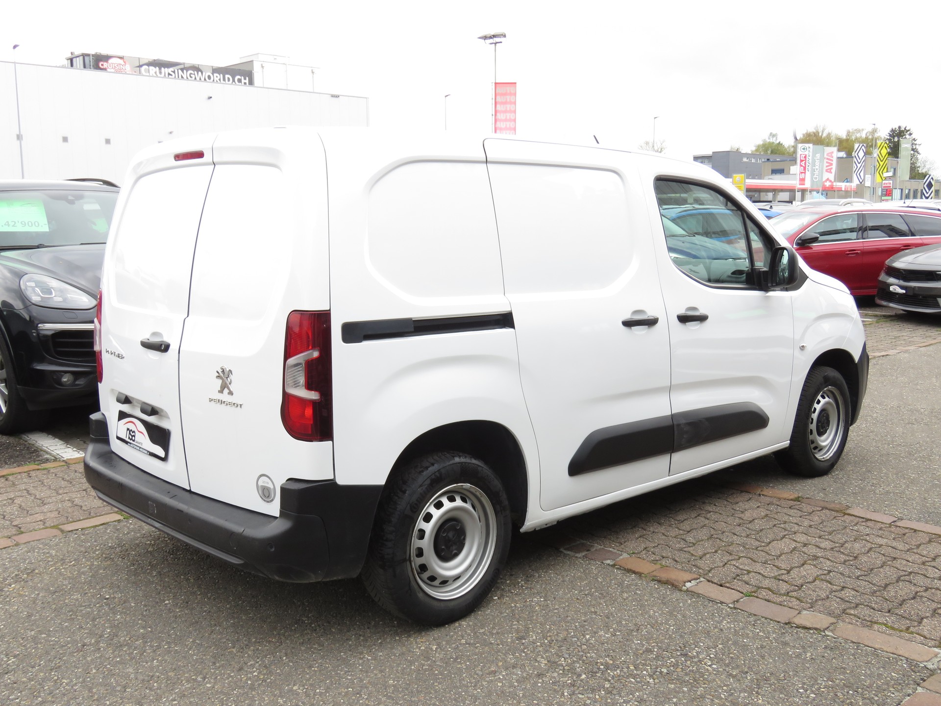 PEUGEOT Partner 1.2 Pure Tech s/s Pro vertiefte Kabine 3-Plätzer (NL 550 kg)-showroom-element-3